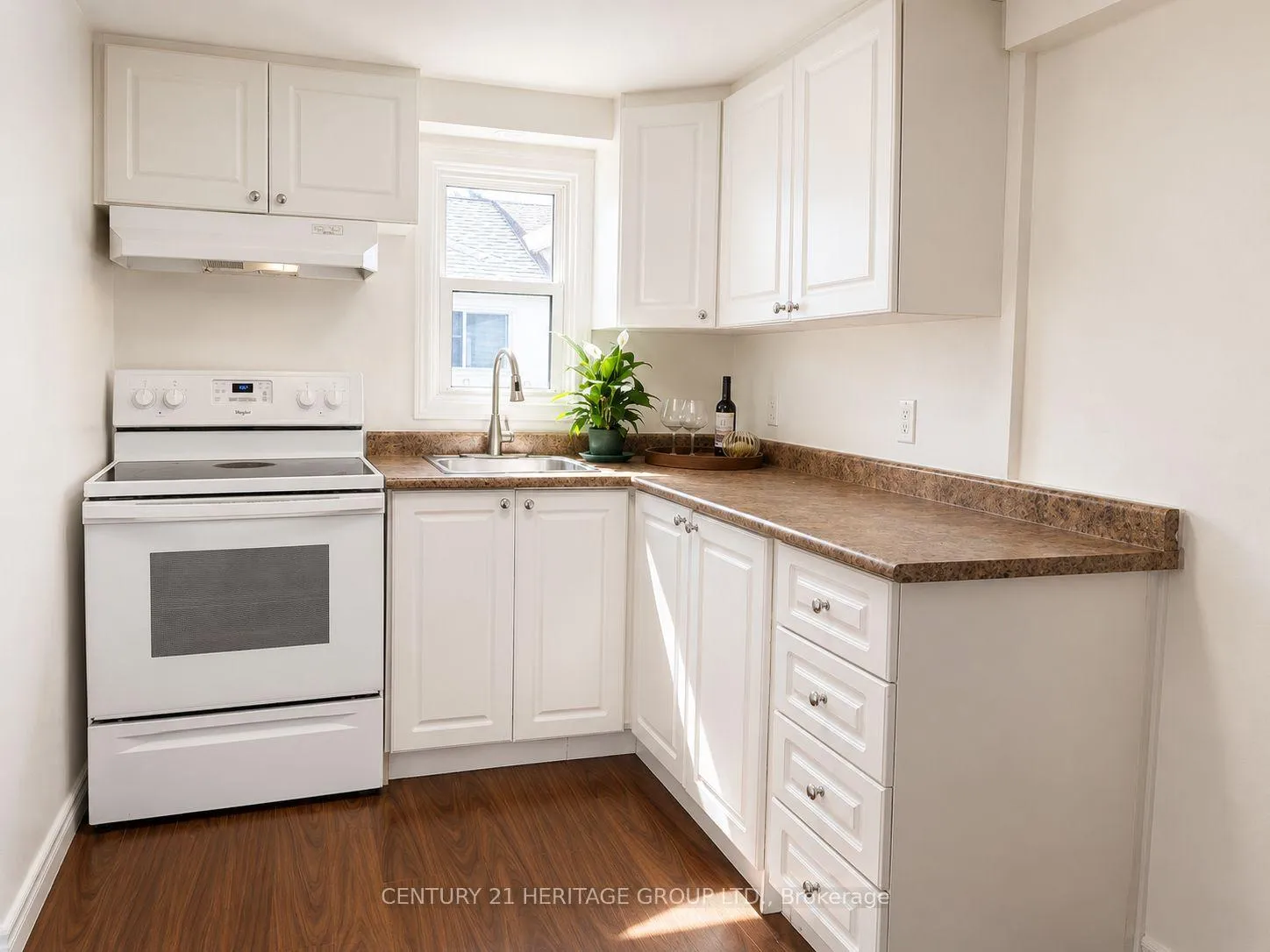 Photo 5 of 322 Lakeview Boulevard, Georgina, Keswick South — HOMEH