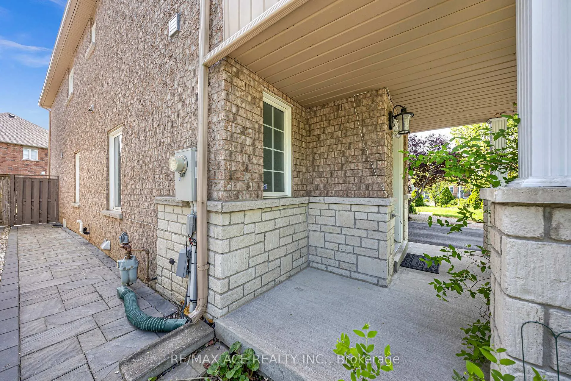 Photo 4 of 45 Harry Blaylock Drive, Markham, Greensborough — HOMEH
