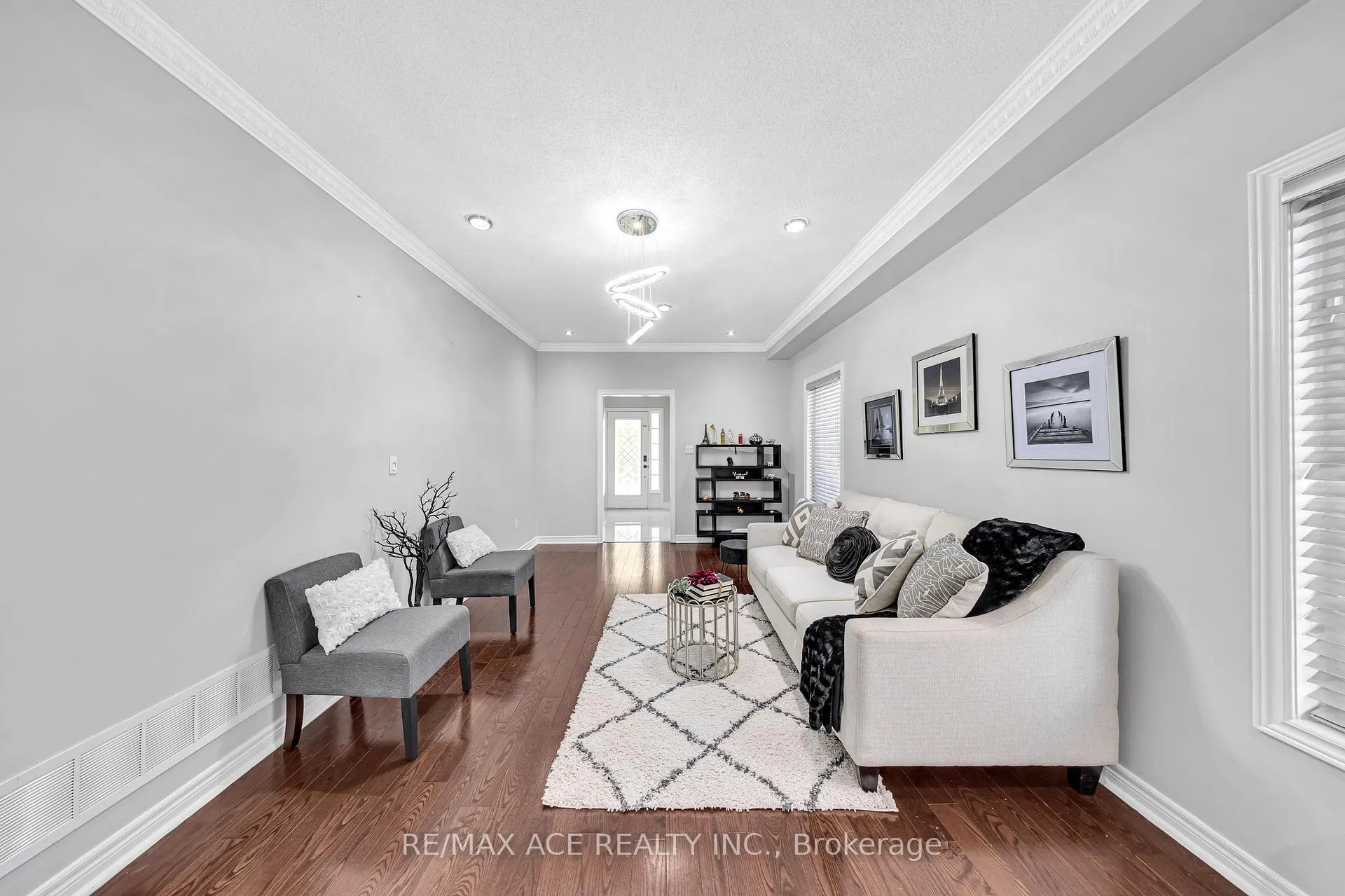 Photo 8 of 45 Harry Blaylock Drive, Markham, Greensborough — HOMEH