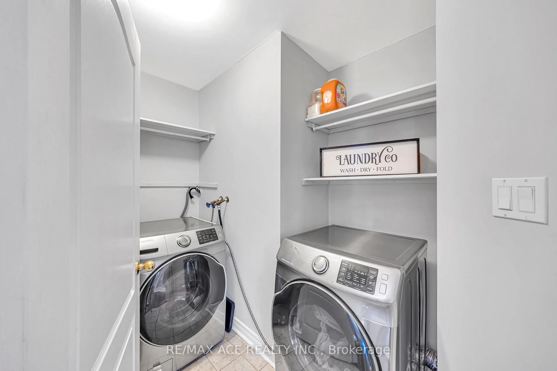 Photo 29 of 45 Harry Blaylock Drive, Markham, Greensborough — HOMEH
