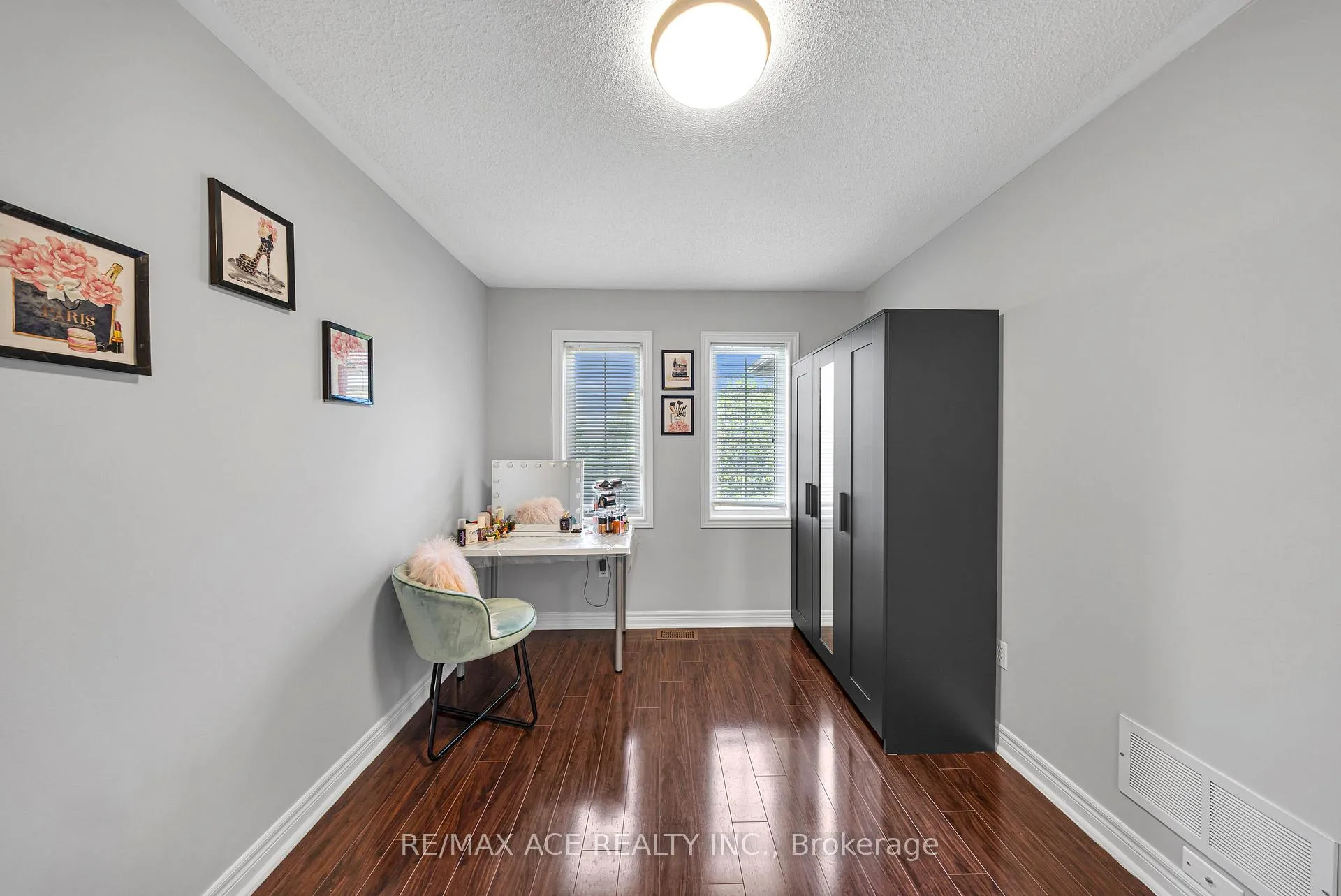 Photo 33 of 45 Harry Blaylock Drive, Markham, Greensborough — HOMEH