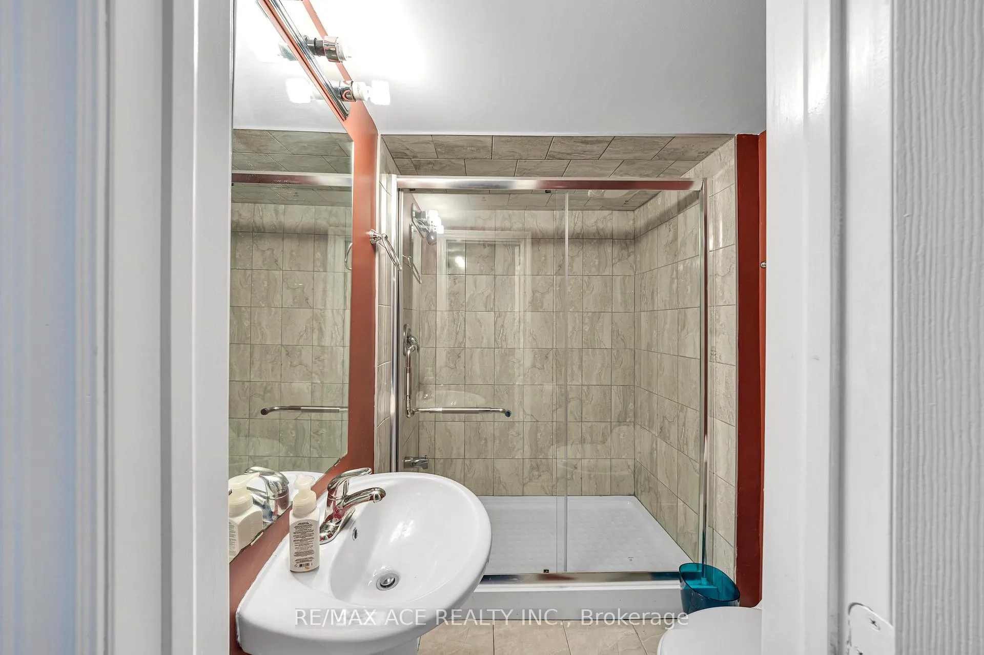 Photo 37 of 45 Harry Blaylock Drive, Markham, Greensborough — HOMEH