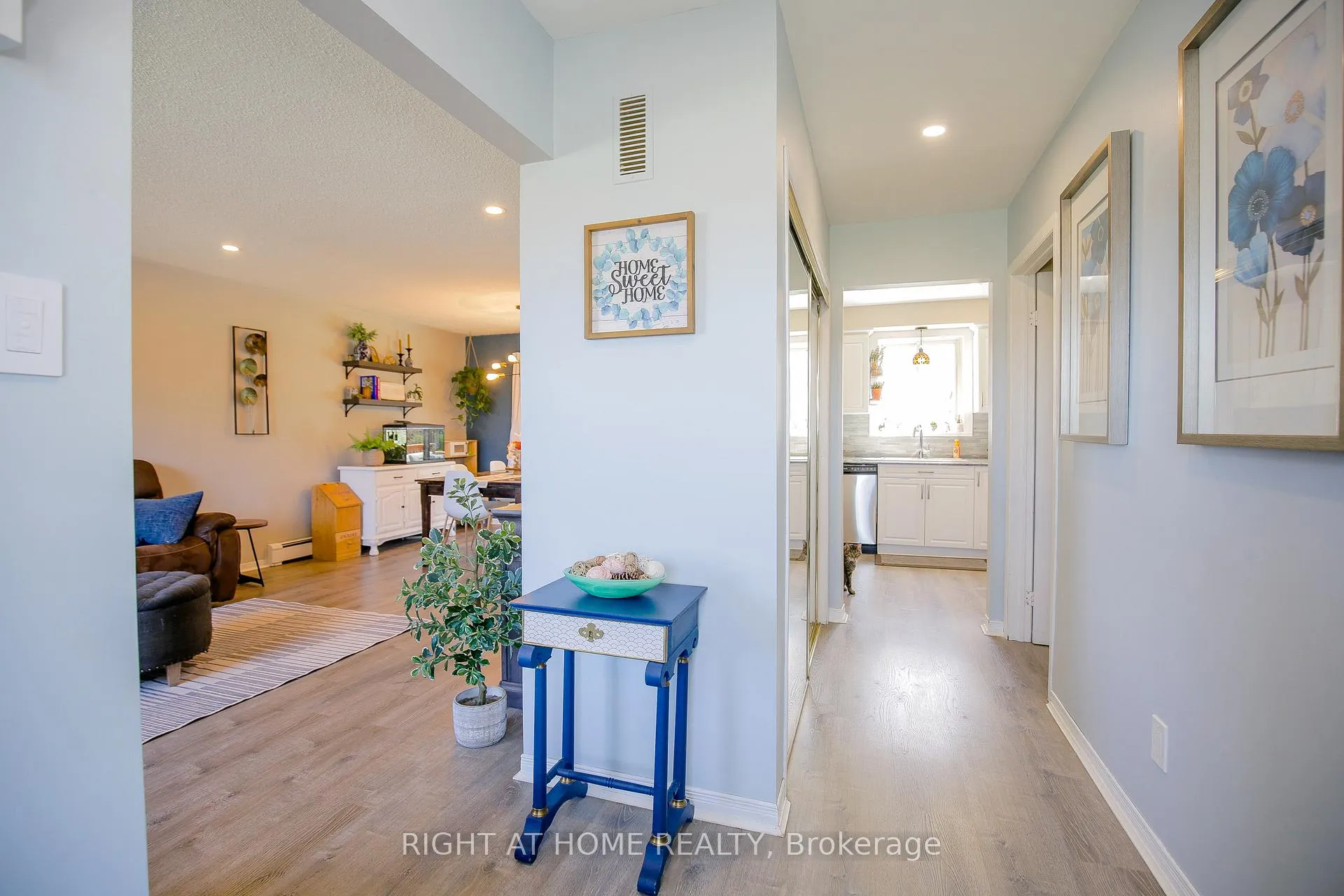 Photo 5 of 151 Little Avenue, Barrie, Allandale Heights — HOMEH