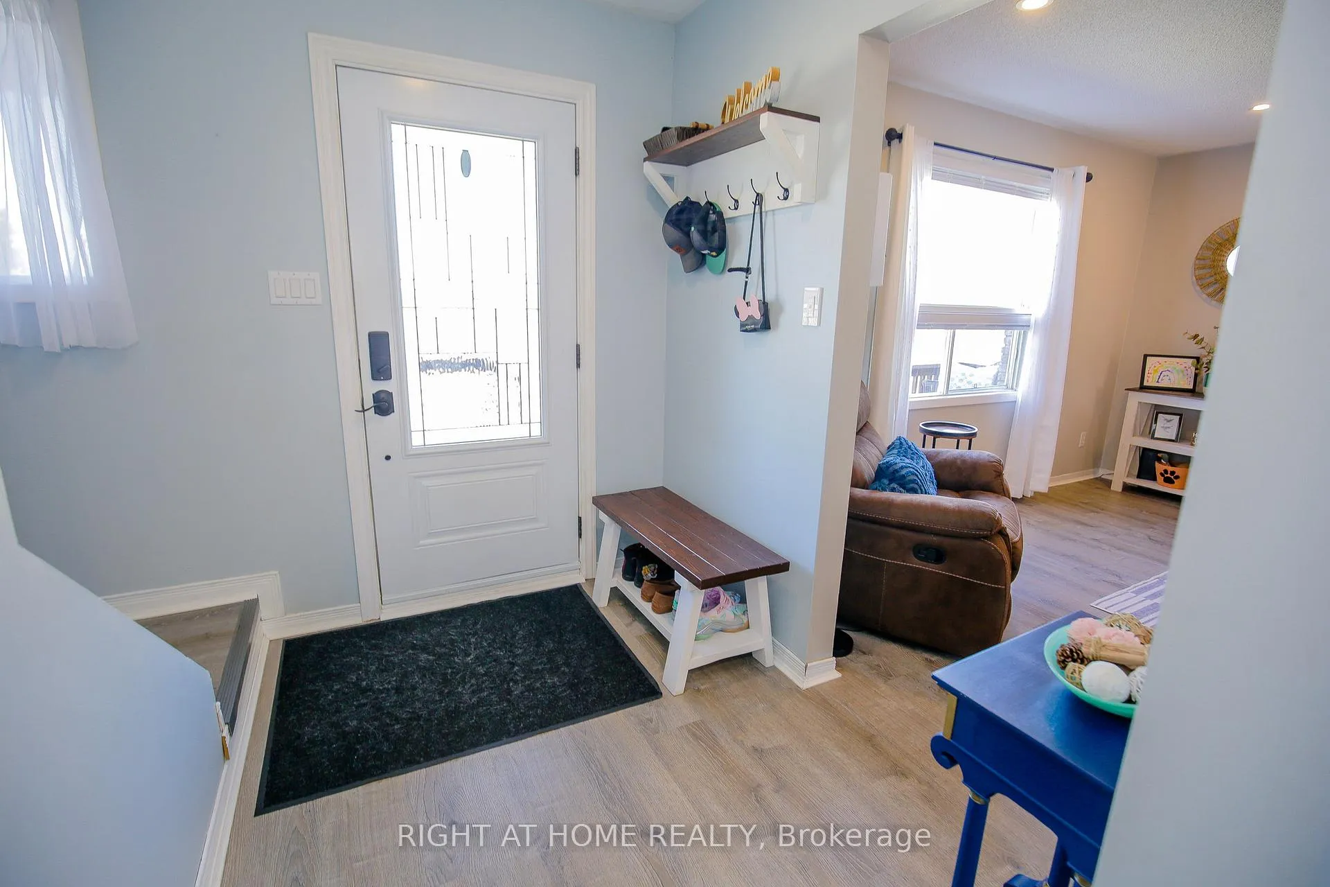 Photo 7 of 151 Little Avenue, Barrie, Allandale Heights — HOMEH