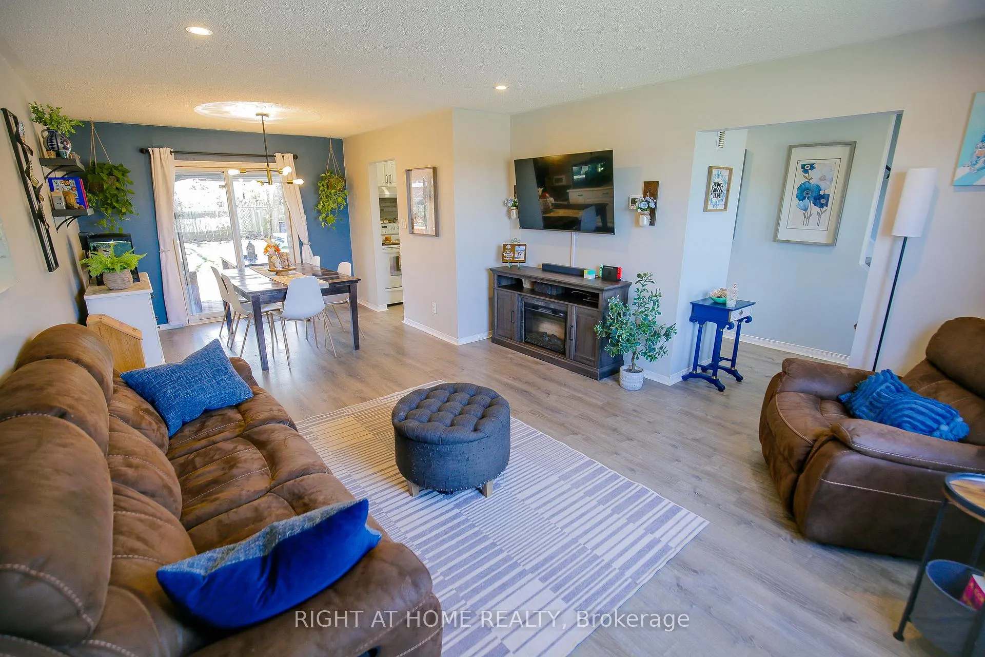Photo 12 of 151 Little Avenue, Barrie, Allandale Heights — HOMEH