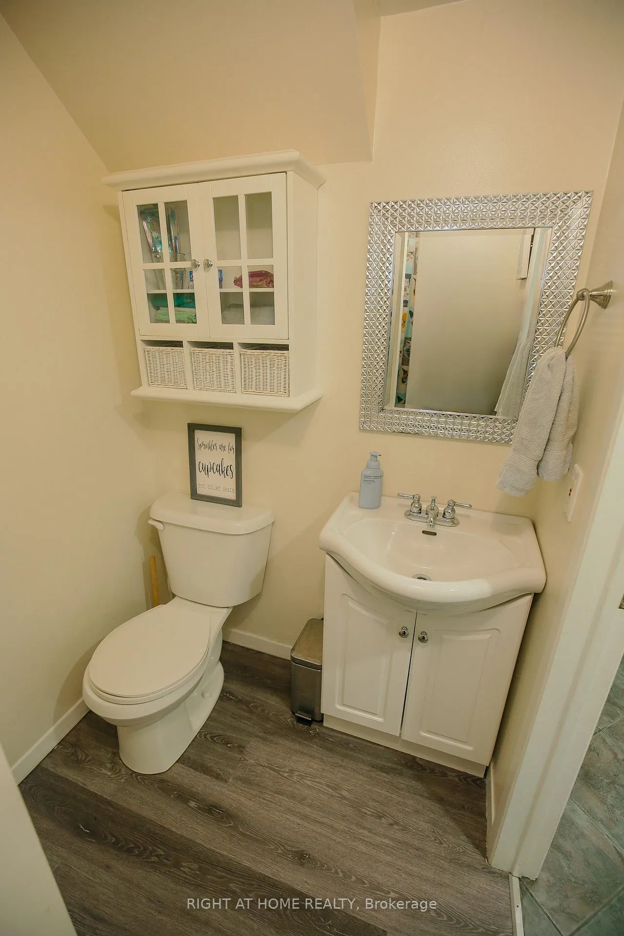 Photo 25 of 151 Little Avenue, Barrie, Allandale Heights — HOMEH