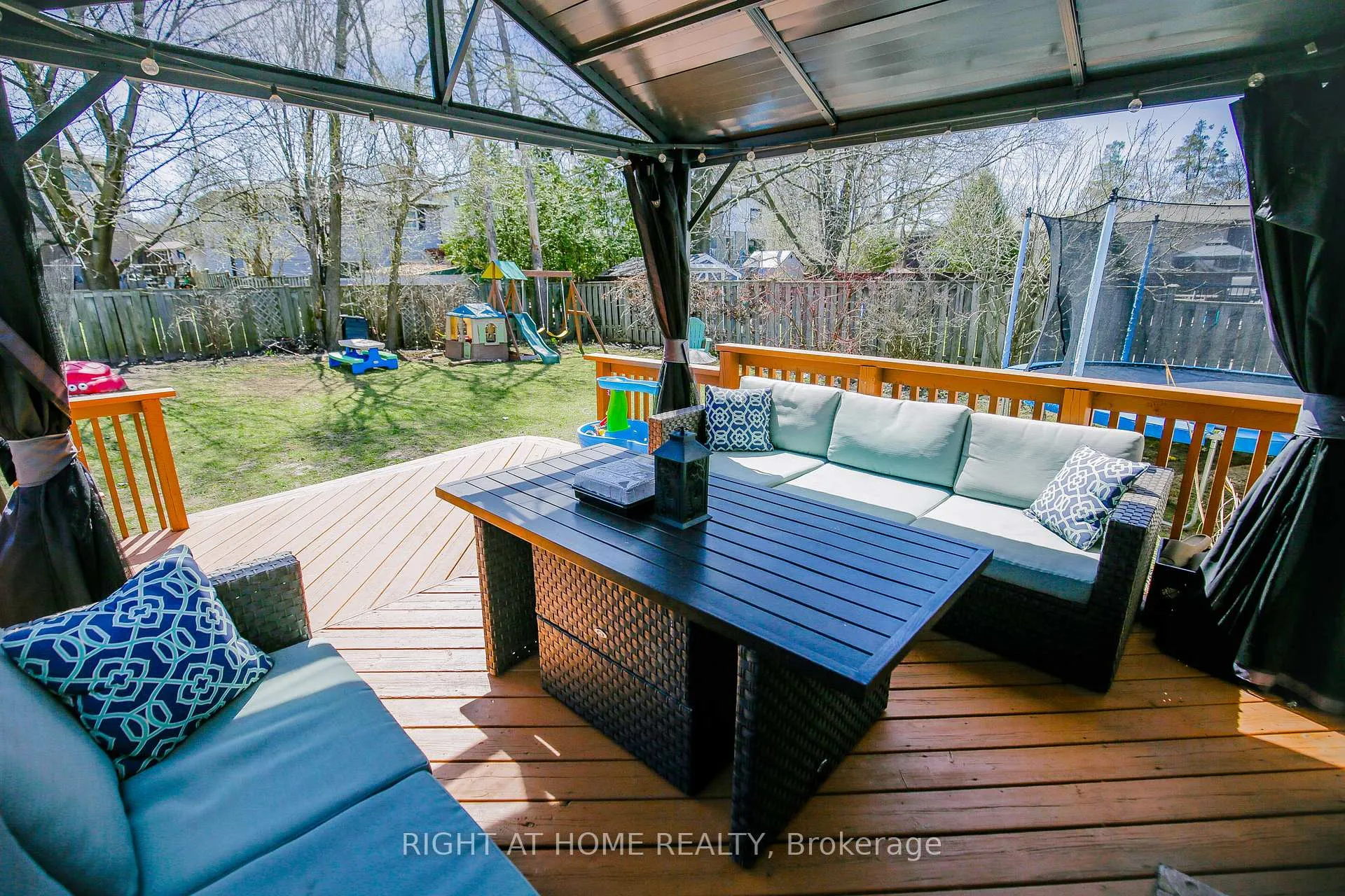 Photo 34 of 151 Little Avenue, Barrie, Allandale Heights — HOMEH