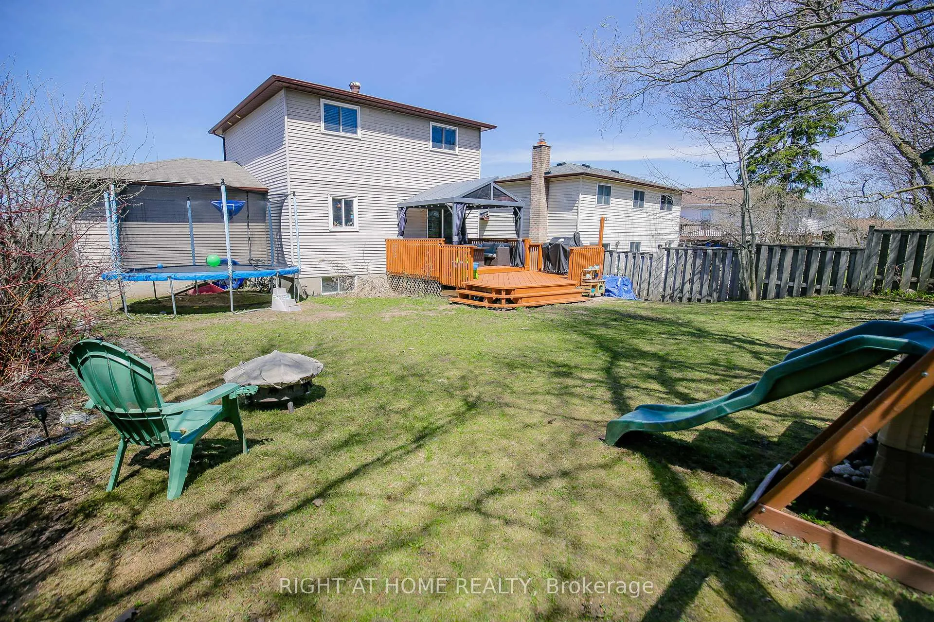 Photo 40 of 151 Little Avenue, Barrie, Allandale Heights — HOMEH