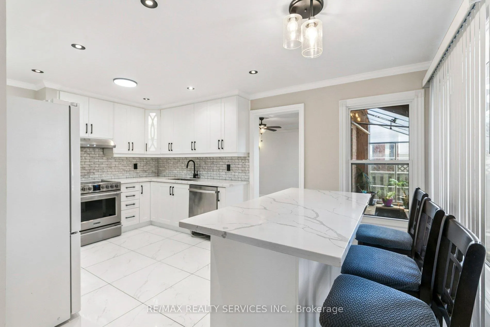 Photo 9 of 4 Burt Drive, Brampton, Northwood Park — HOMEH
