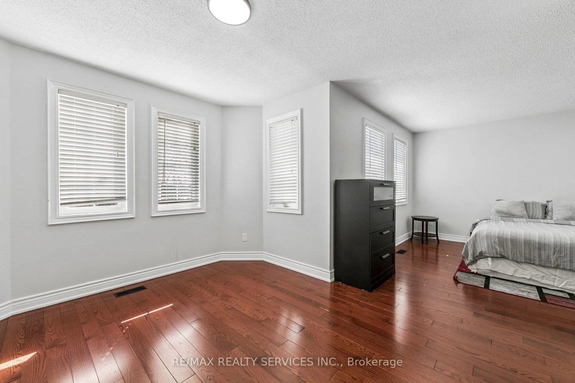 Photo 21 of 4 Burt Drive, Brampton, Northwood Park — HOMEH