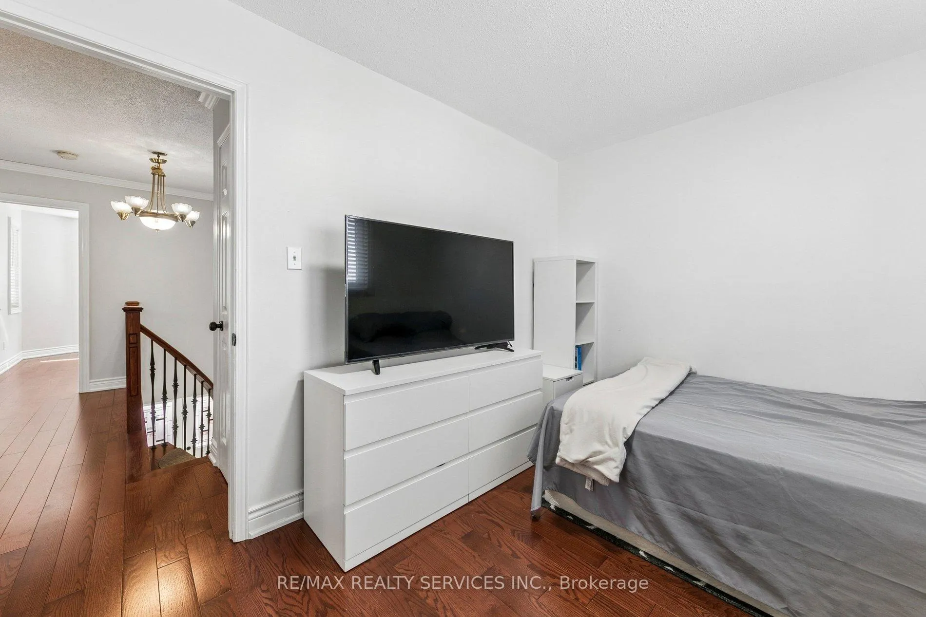 Photo 25 of 4 Burt Drive, Brampton, Northwood Park — HOMEH