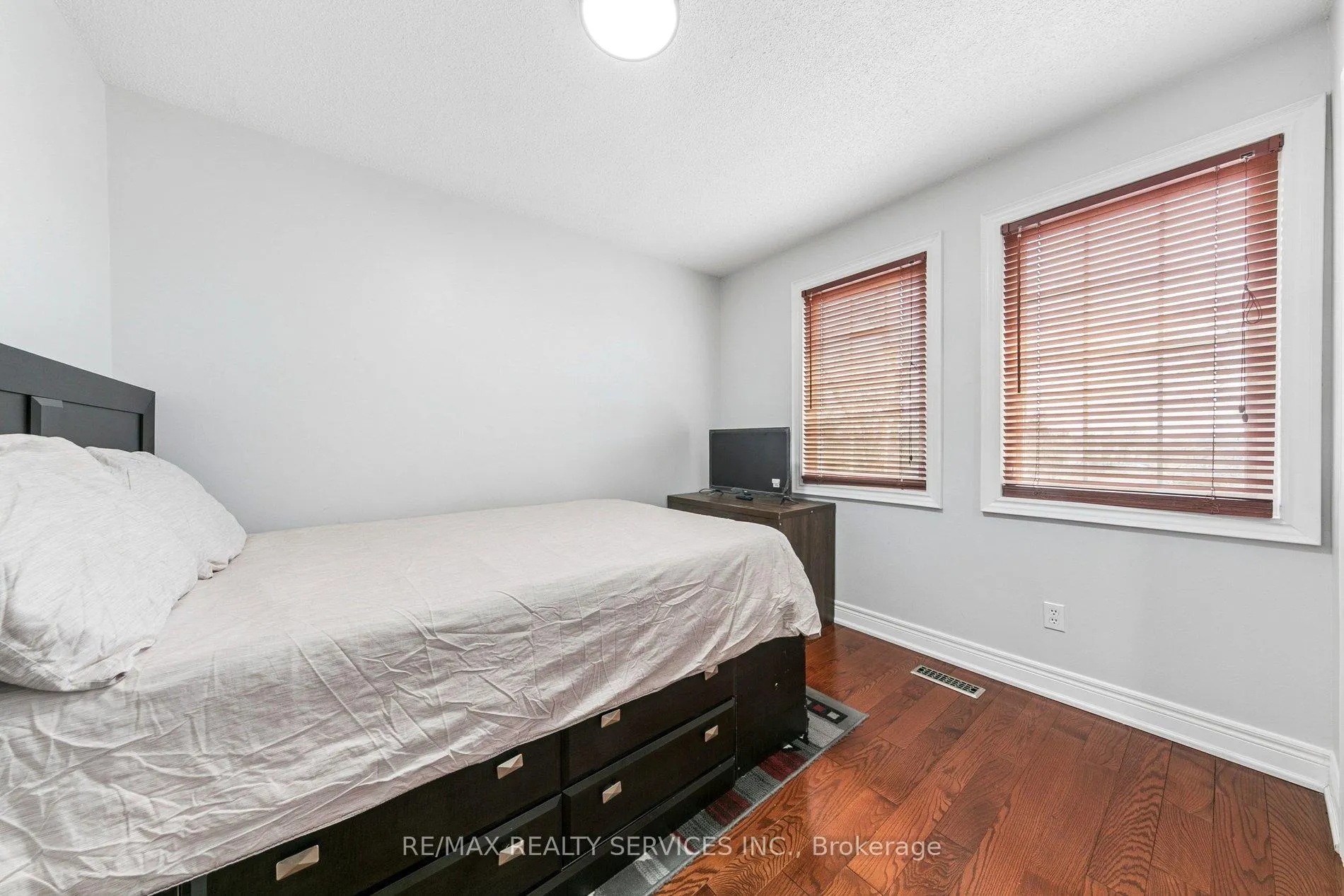 Photo 31 of 4 Burt Drive, Brampton, Northwood Park — HOMEH
