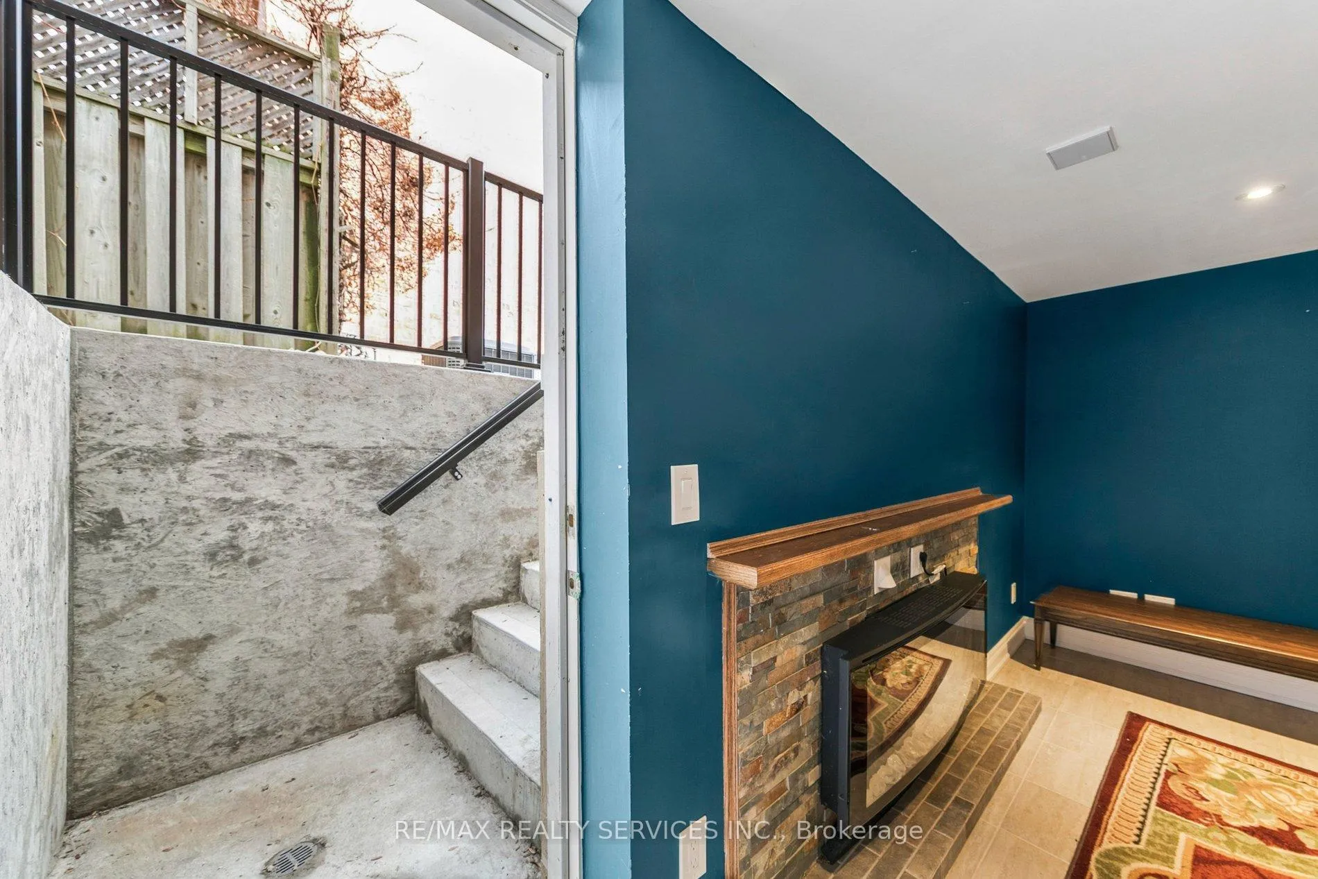 Photo 37 of 4 Burt Drive, Brampton, Northwood Park — HOMEH
