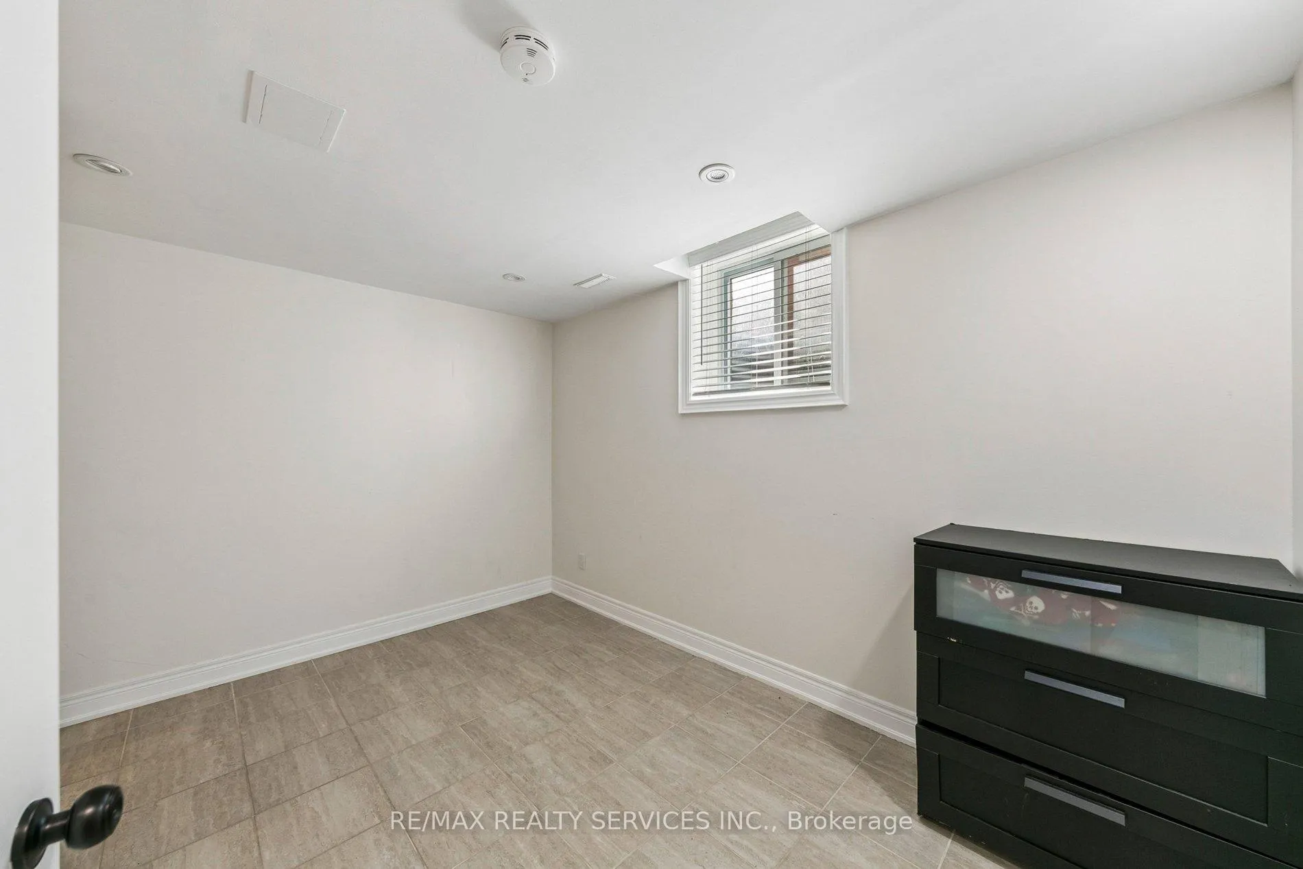 Photo 41 of 4 Burt Drive, Brampton, Northwood Park — HOMEH