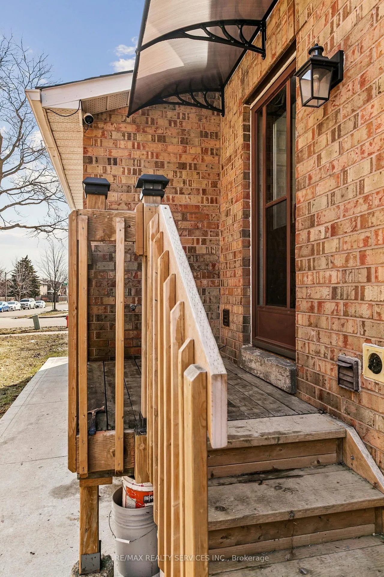 Photo 45 of 4 Burt Drive, Brampton, Northwood Park — HOMEH