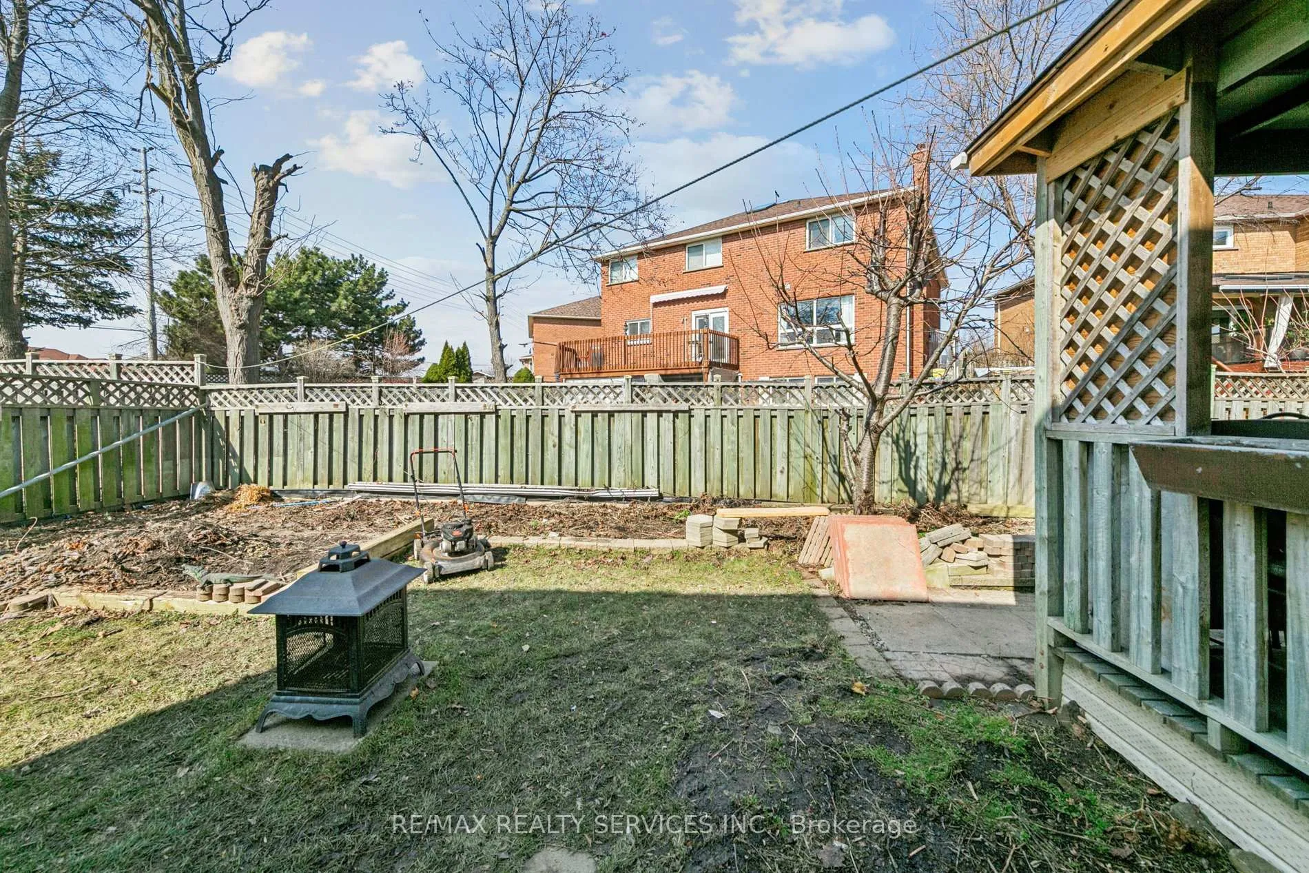 Photo 47 of 4 Burt Drive, Brampton, Northwood Park — HOMEH