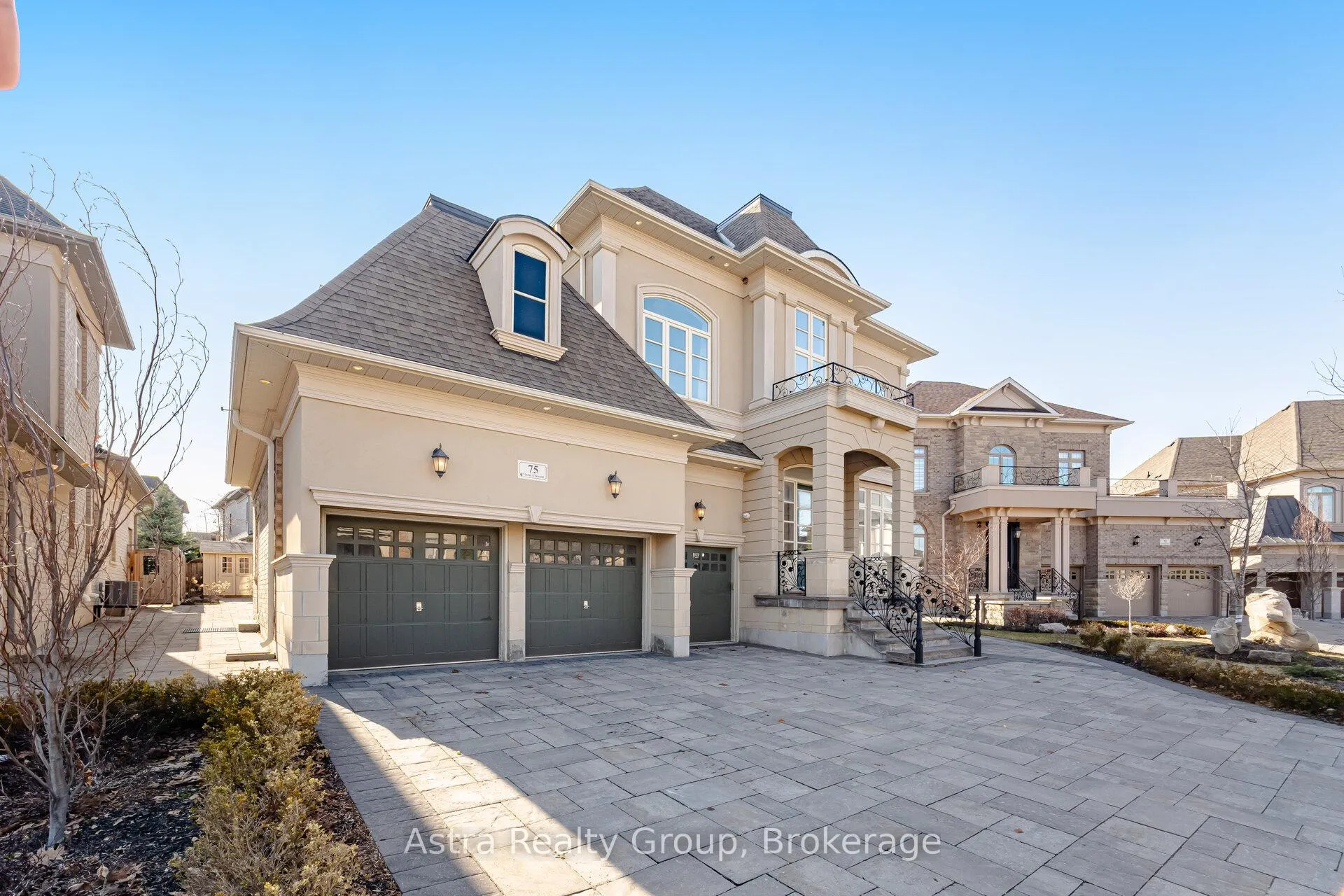 Photo 2 of 75 Virtue Crescent, Vaughan, Vellore Village — HOMEH