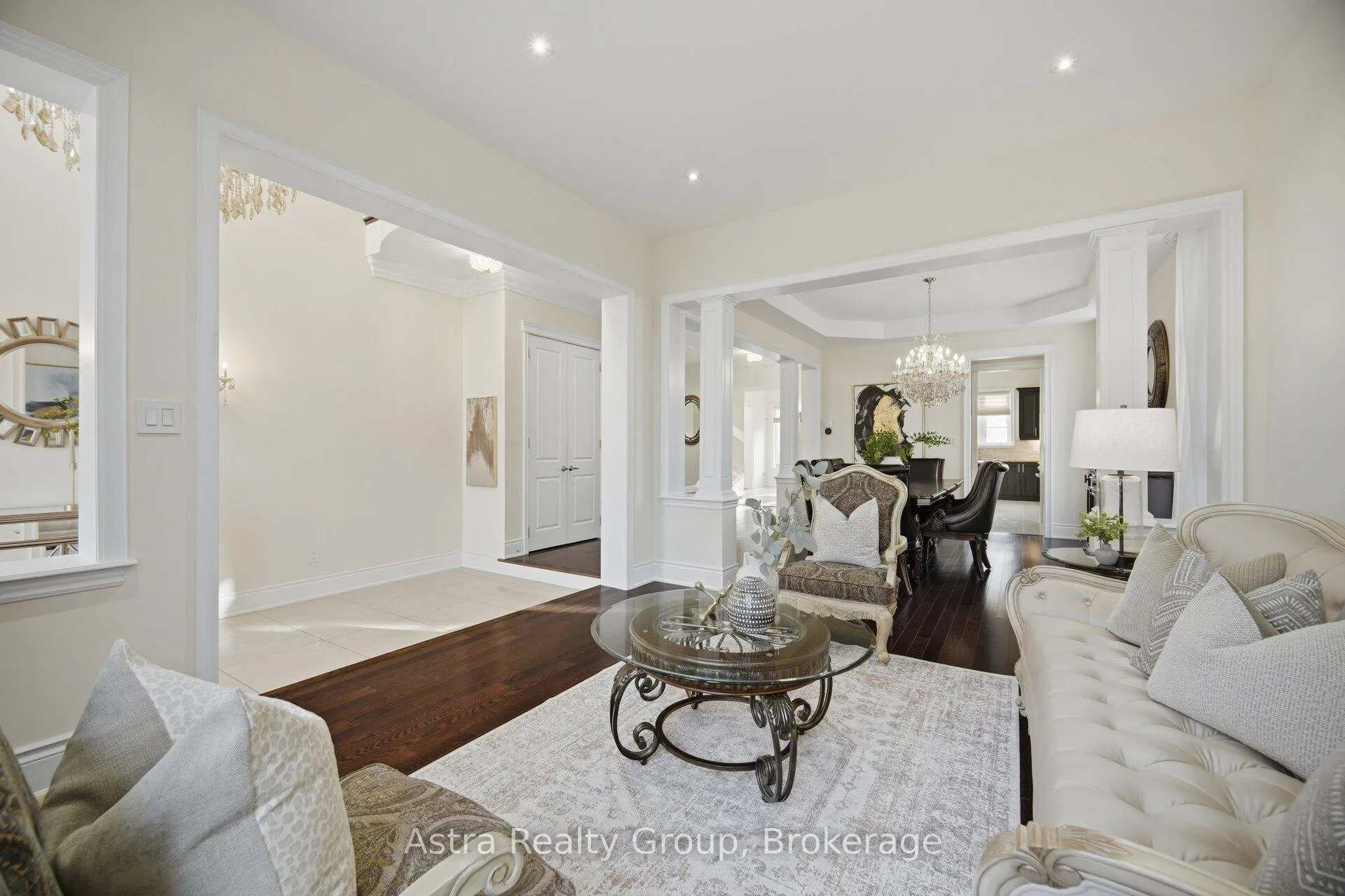 Photo 6 of 75 Virtue Crescent, Vaughan, Vellore Village — HOMEH