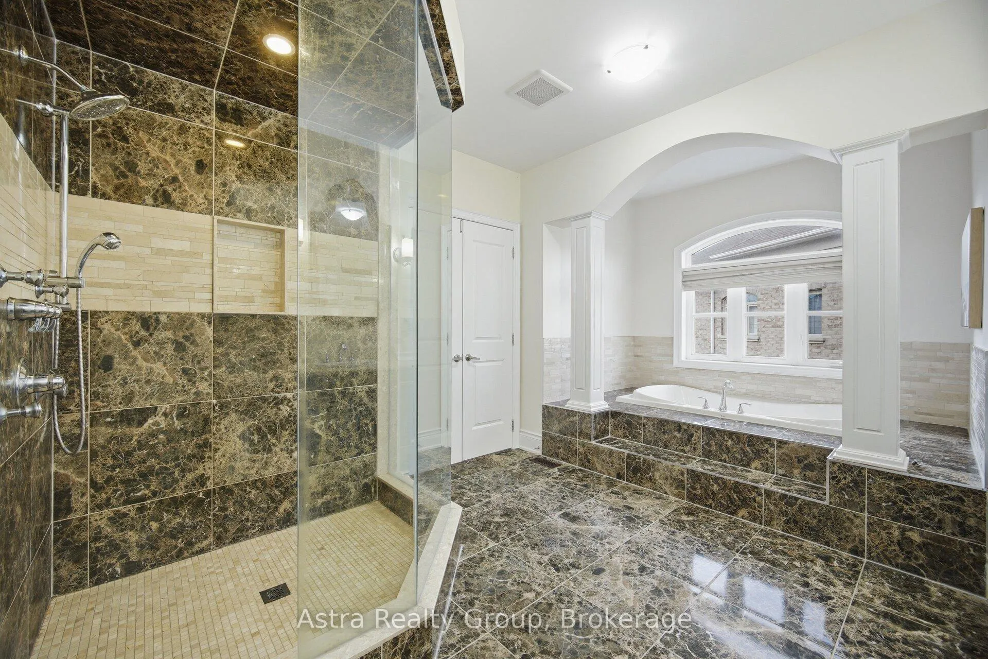 Photo 24 of 75 Virtue Crescent, Vaughan, Vellore Village — HOMEH