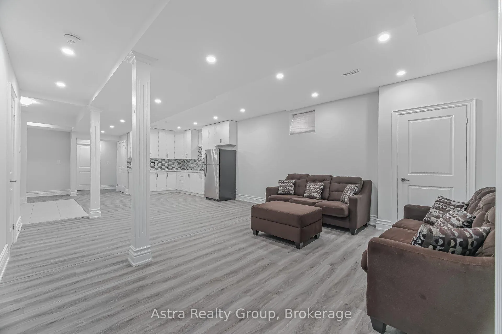 Photo 35 of 75 Virtue Crescent, Vaughan, Vellore Village — HOMEH