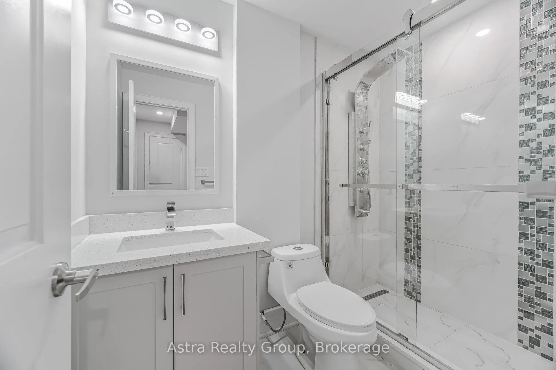 Photo 37 of 75 Virtue Crescent, Vaughan, Vellore Village — HOMEH