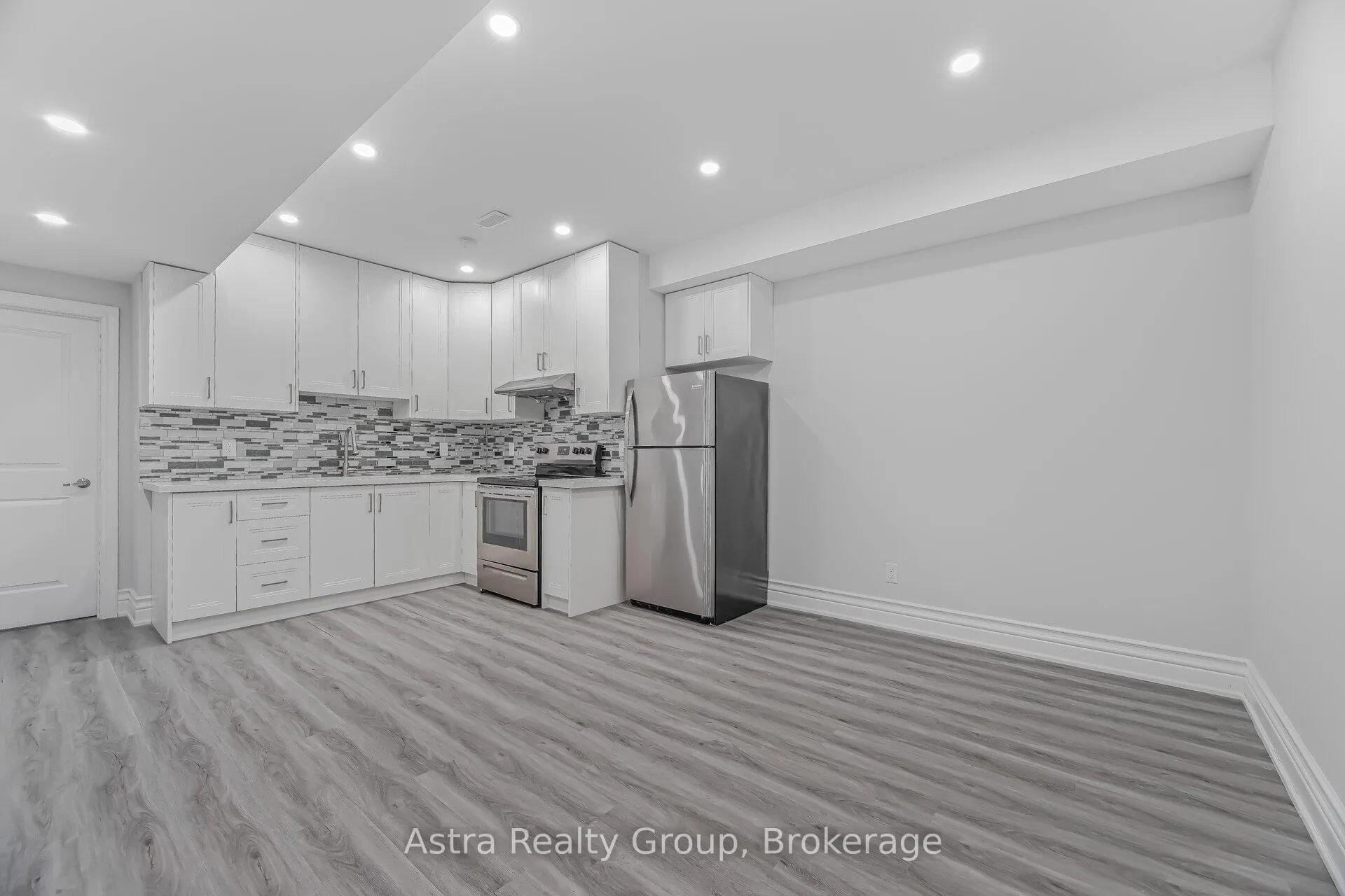 Photo 42 of 75 Virtue Crescent, Vaughan, Vellore Village — HOMEH