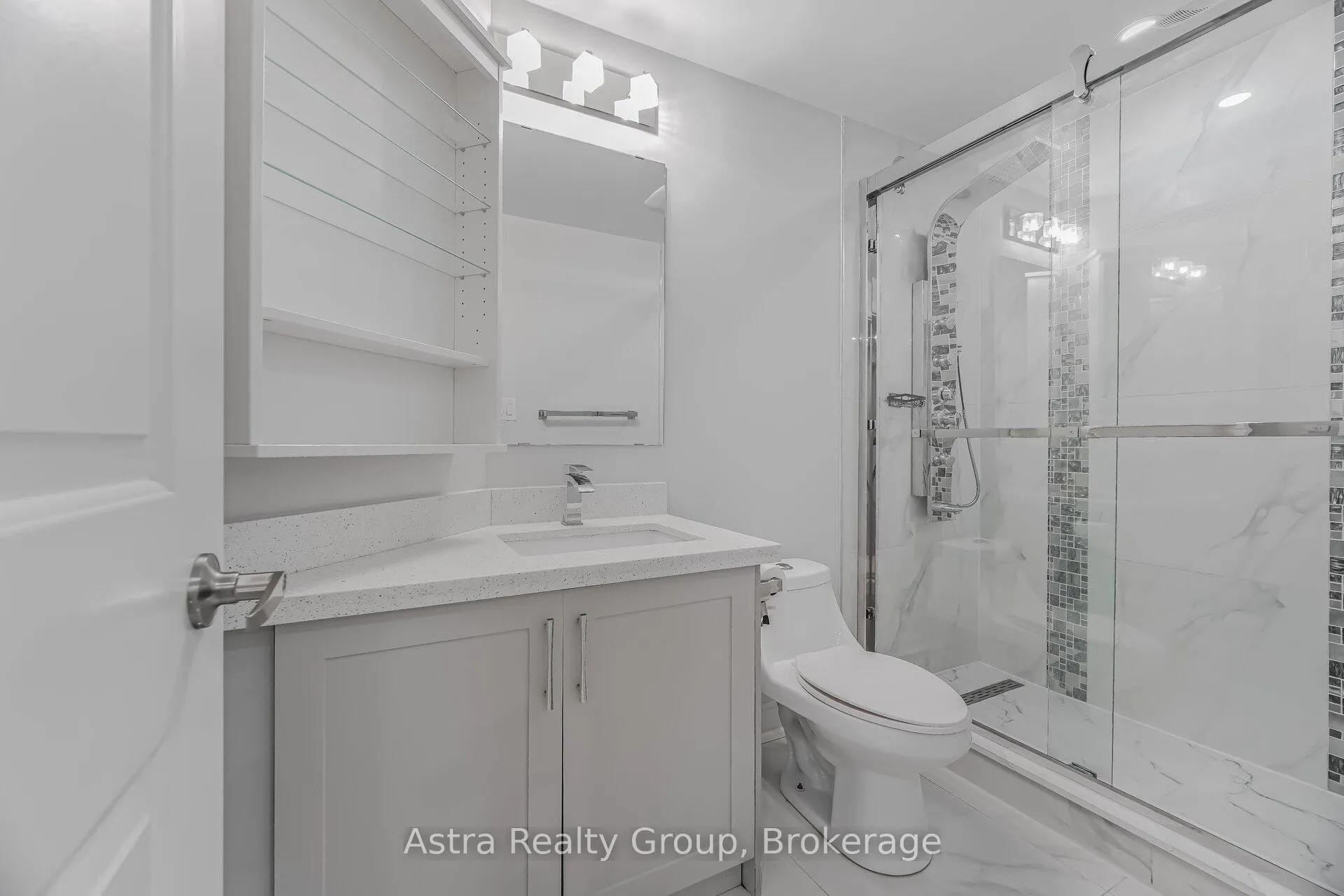 Photo 43 of 75 Virtue Crescent, Vaughan, Vellore Village — HOMEH