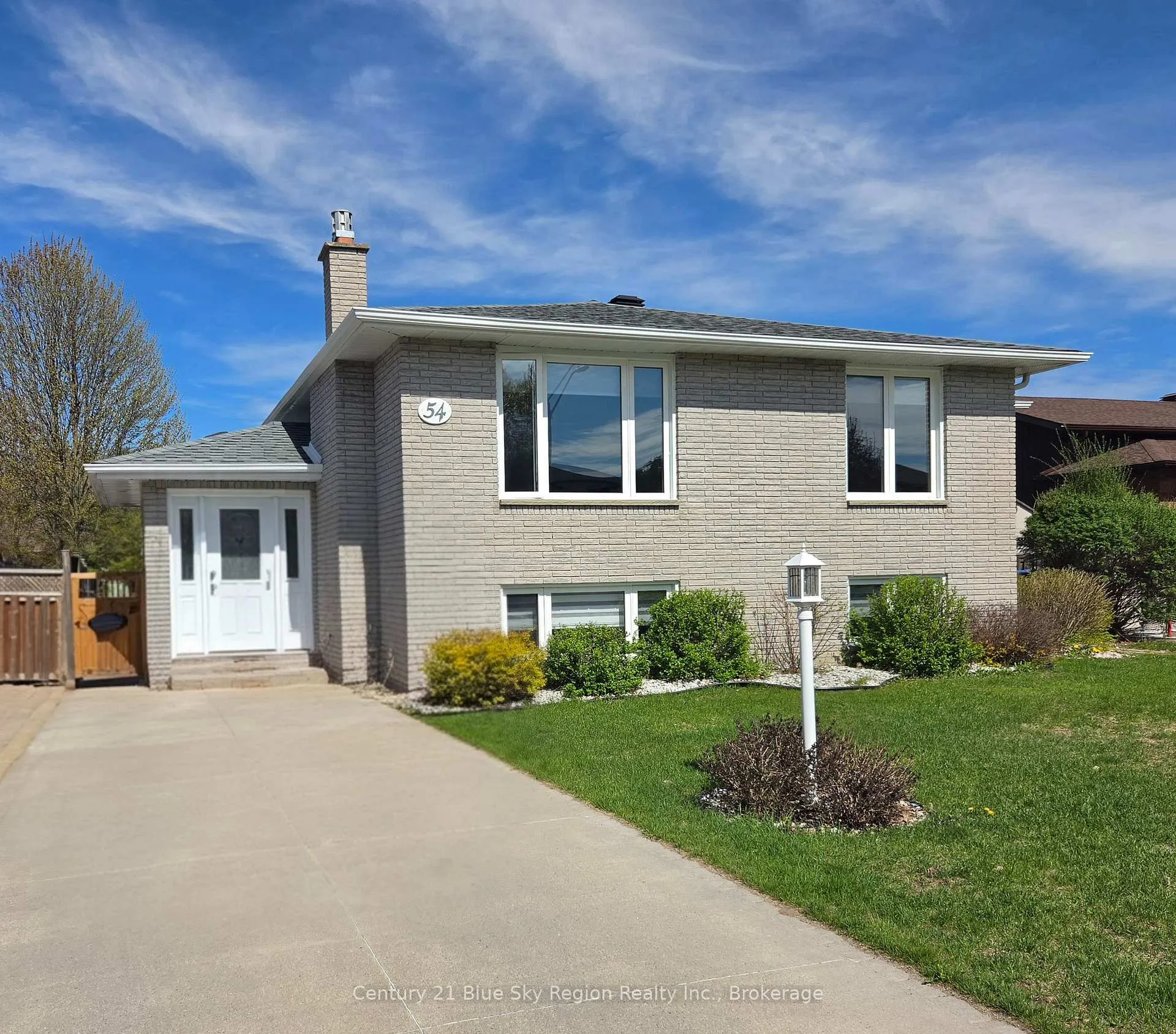 Photo 1 of 54 Harris Drive, North Bay, Ferris — HOMEH