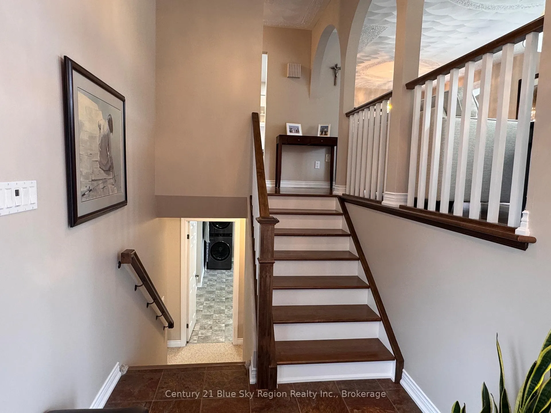Photo 4 of 54 Harris Drive, North Bay, Ferris — HOMEH