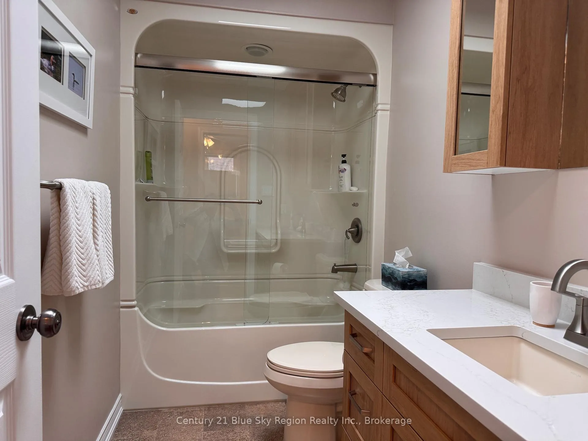 Photo 15 of 54 Harris Drive, North Bay, Ferris — HOMEH