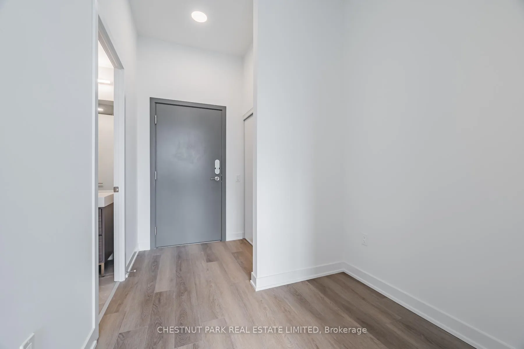 Photo 2 of Unit 107, 9 Tecumseth Street, Toronto, Niagara — HOMEH