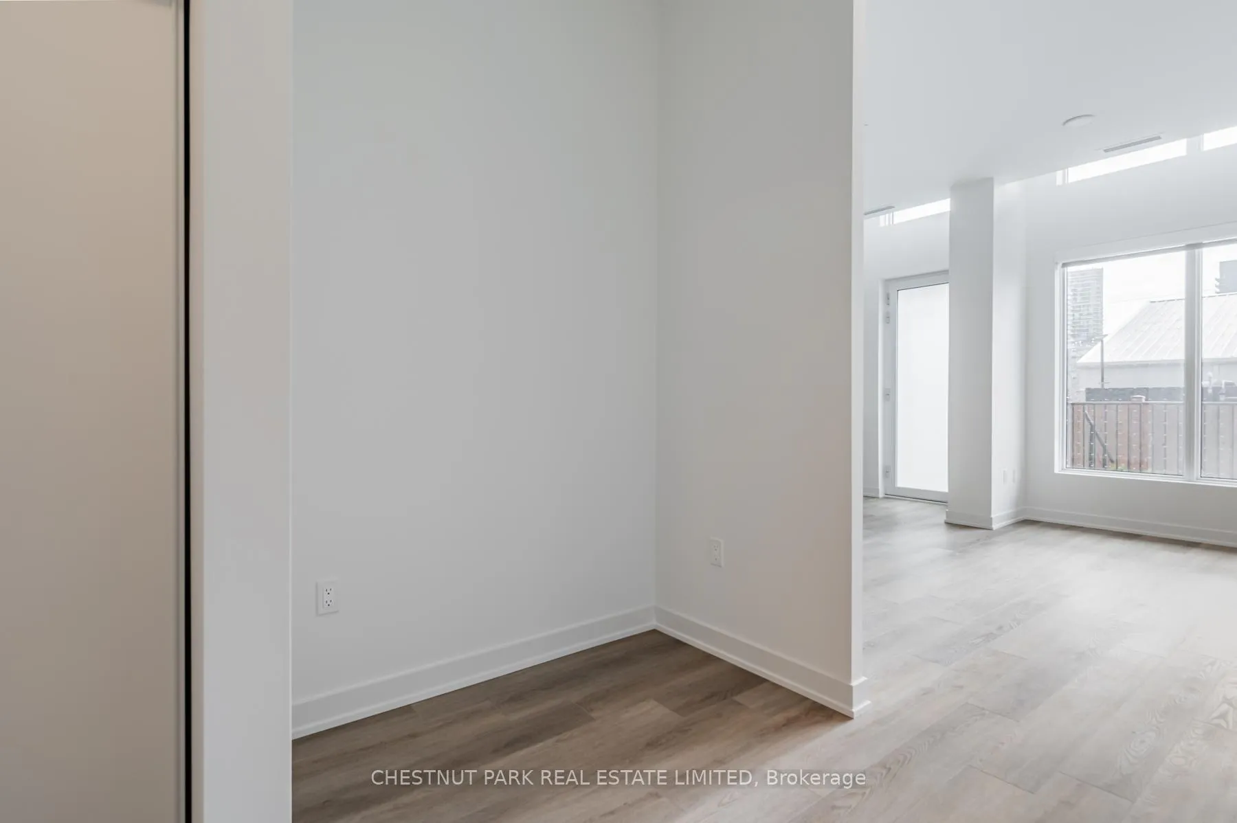 Photo 3 of Unit 107, 9 Tecumseth Street, Toronto, Niagara — HOMEH