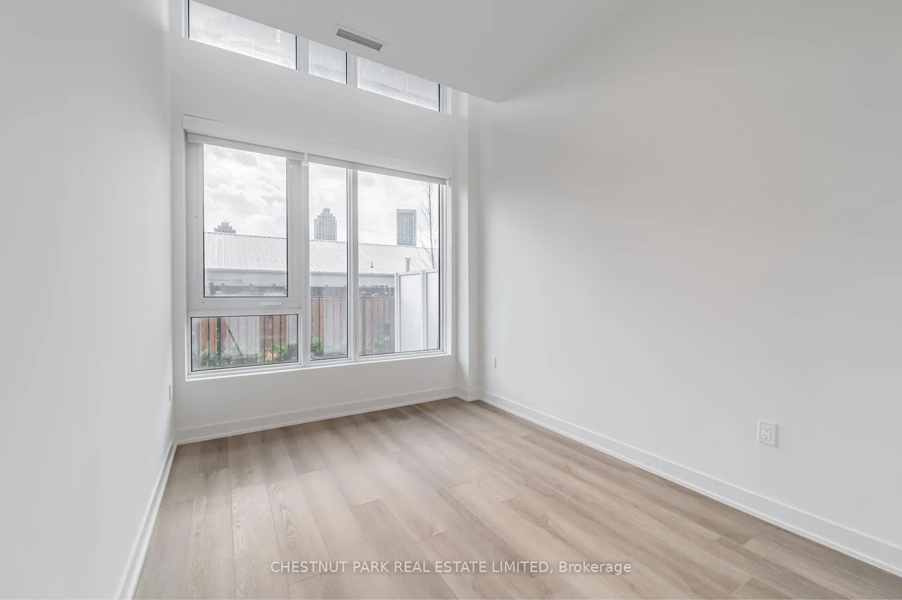 Photo 6 of Unit 107, 9 Tecumseth Street, Toronto, Niagara — HOMEH