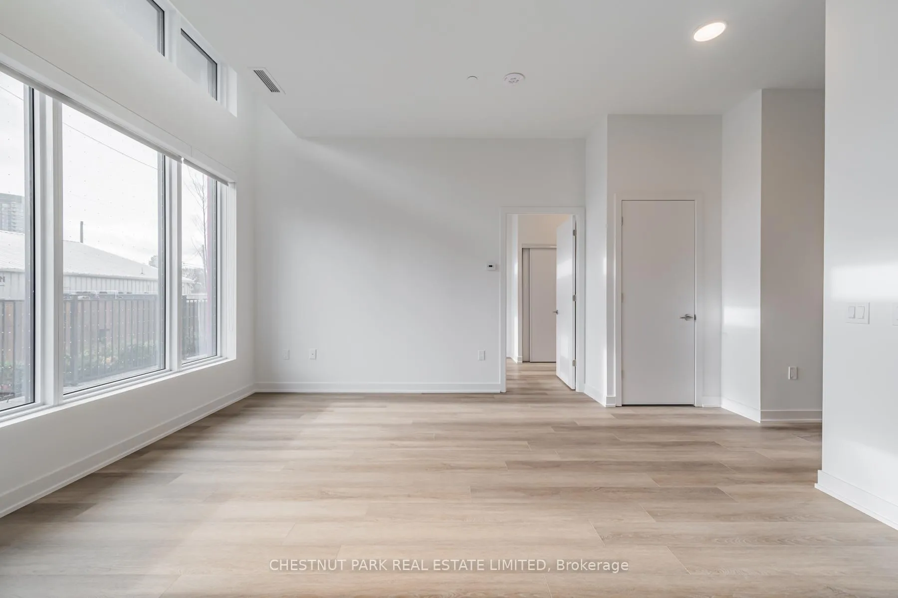 Photo 12 of Unit 107, 9 Tecumseth Street, Toronto, Niagara — HOMEH