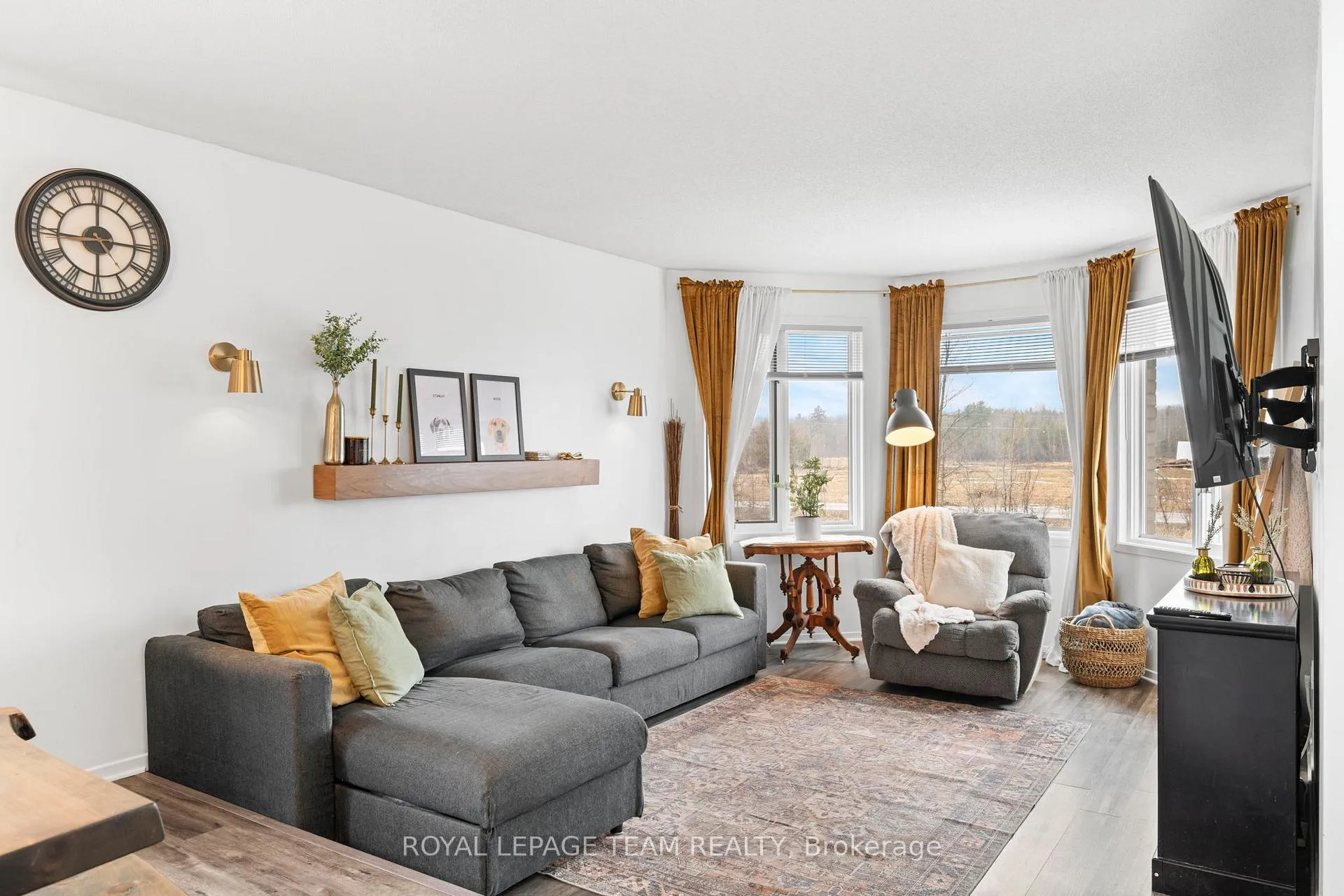 Photo 4 of 2090 Old Birch Road, Ottawa, Fitzroy — HOMEH