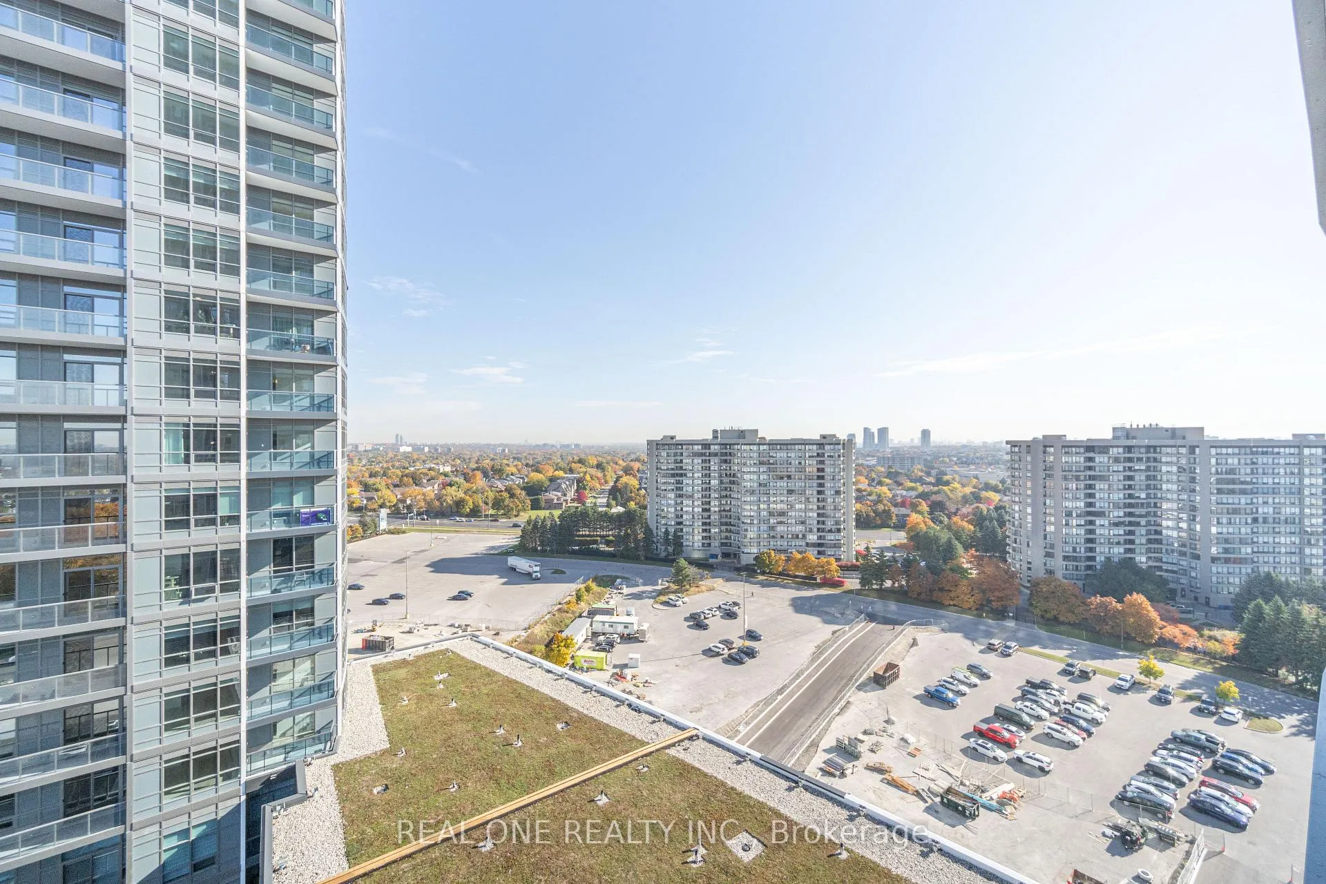 Photo 31 of Unit 1408, 30 Upper Mall Way, Vaughan, Brownridge — HOMEH