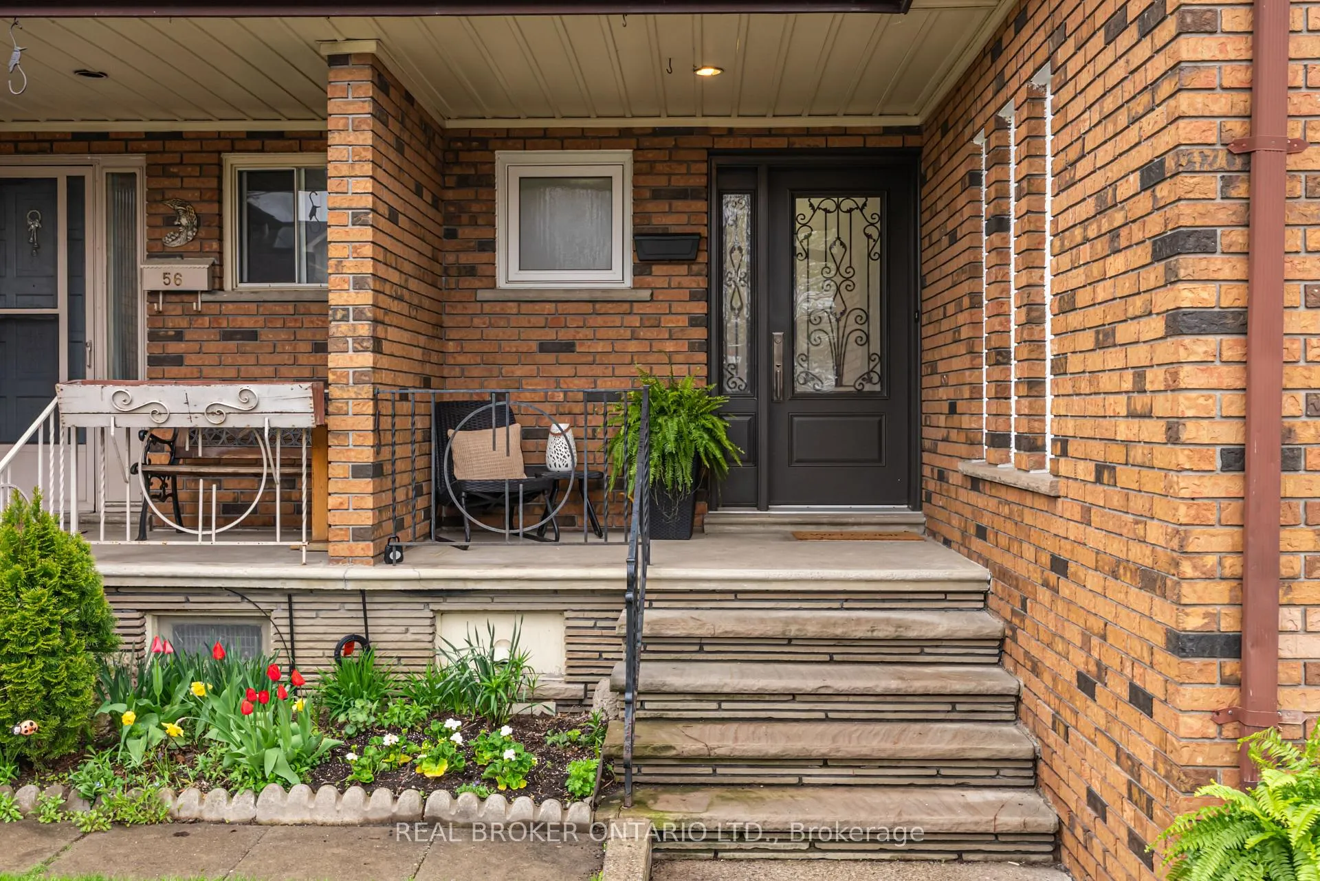 Photo 3 of 56A Treeview Drive, Etobicoke, Alderwood — HOMEH