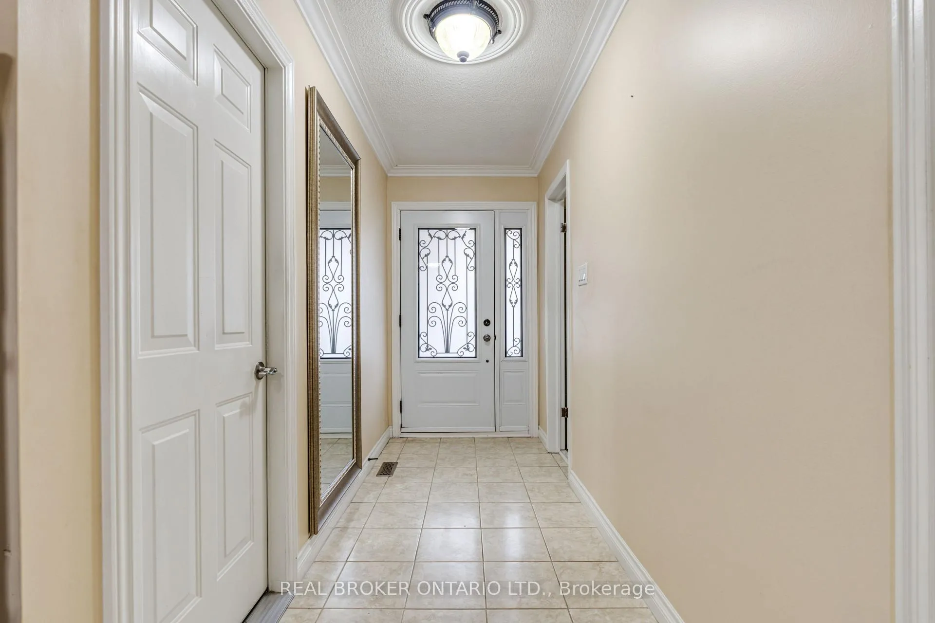 Photo 4 of 56A Treeview Drive, Etobicoke, Alderwood — HOMEH
