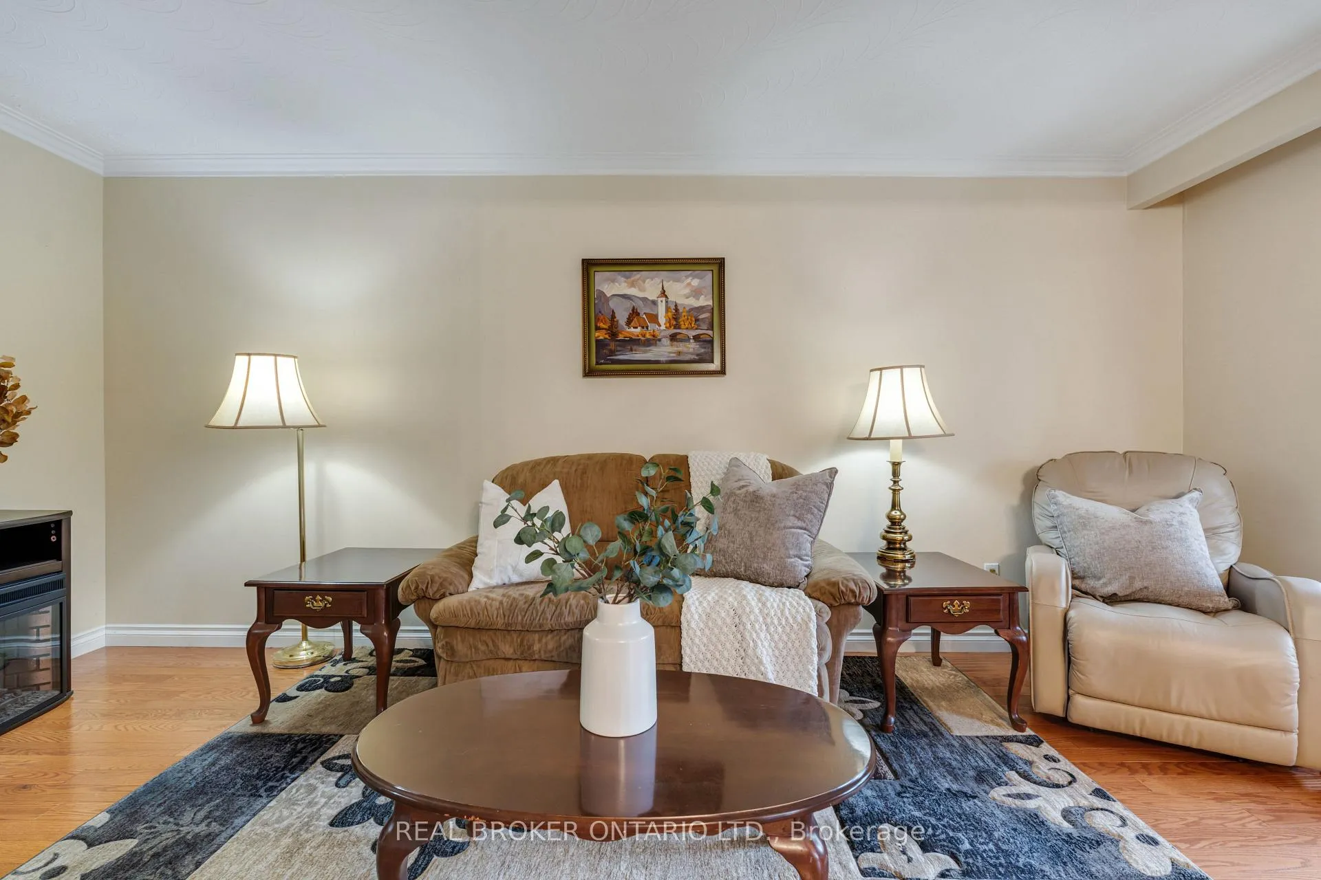 Photo 7 of 56A Treeview Drive, Etobicoke, Alderwood — HOMEH