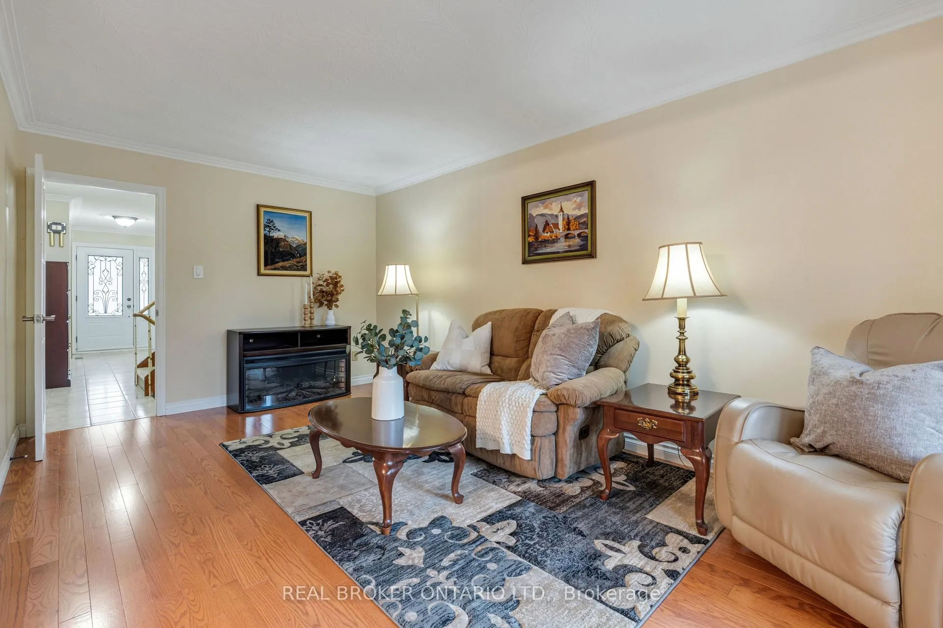 Photo 8 of 56A Treeview Drive, Etobicoke, Alderwood — HOMEH