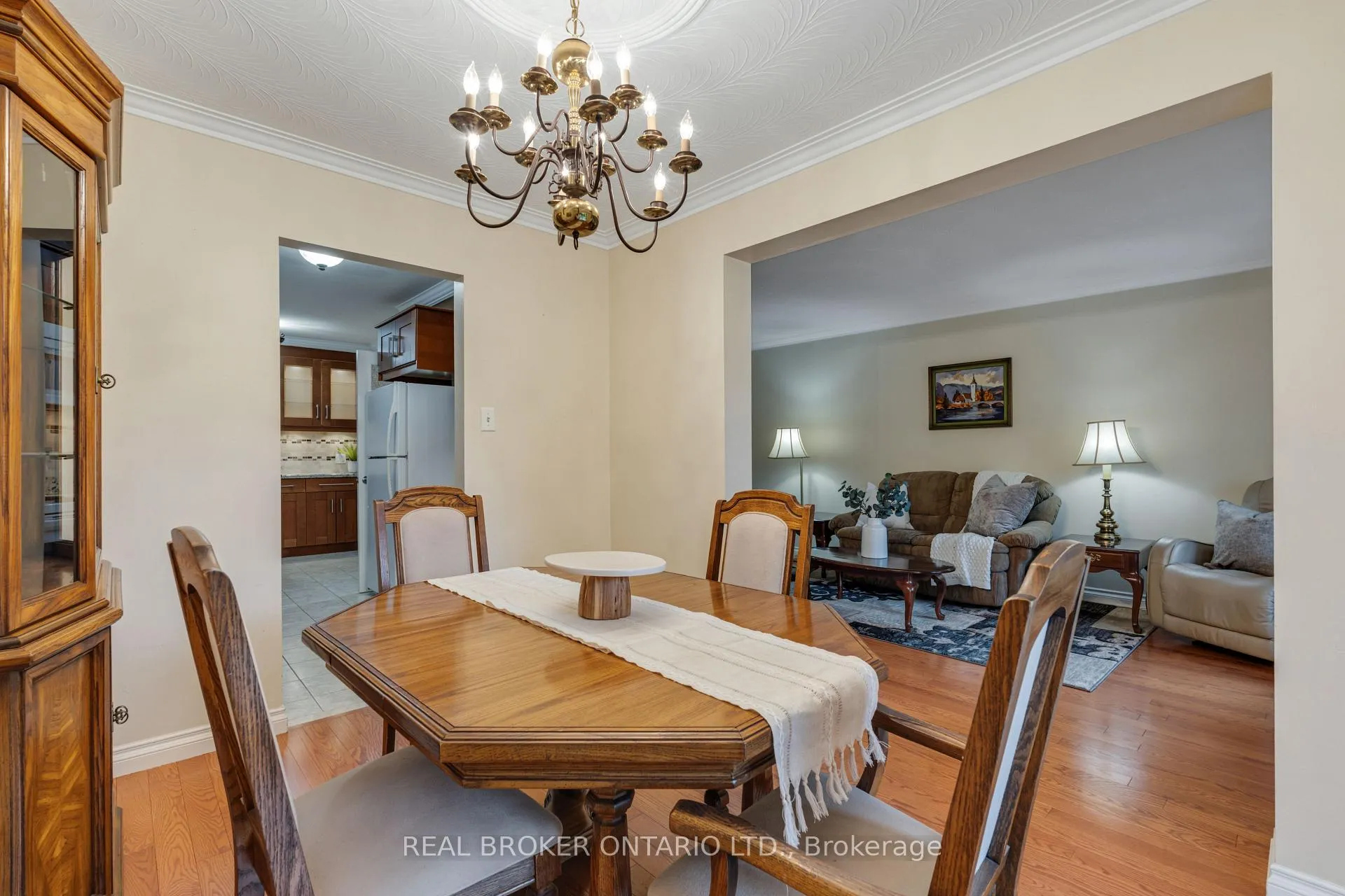 Photo 11 of 56A Treeview Drive, Etobicoke, Alderwood — HOMEH