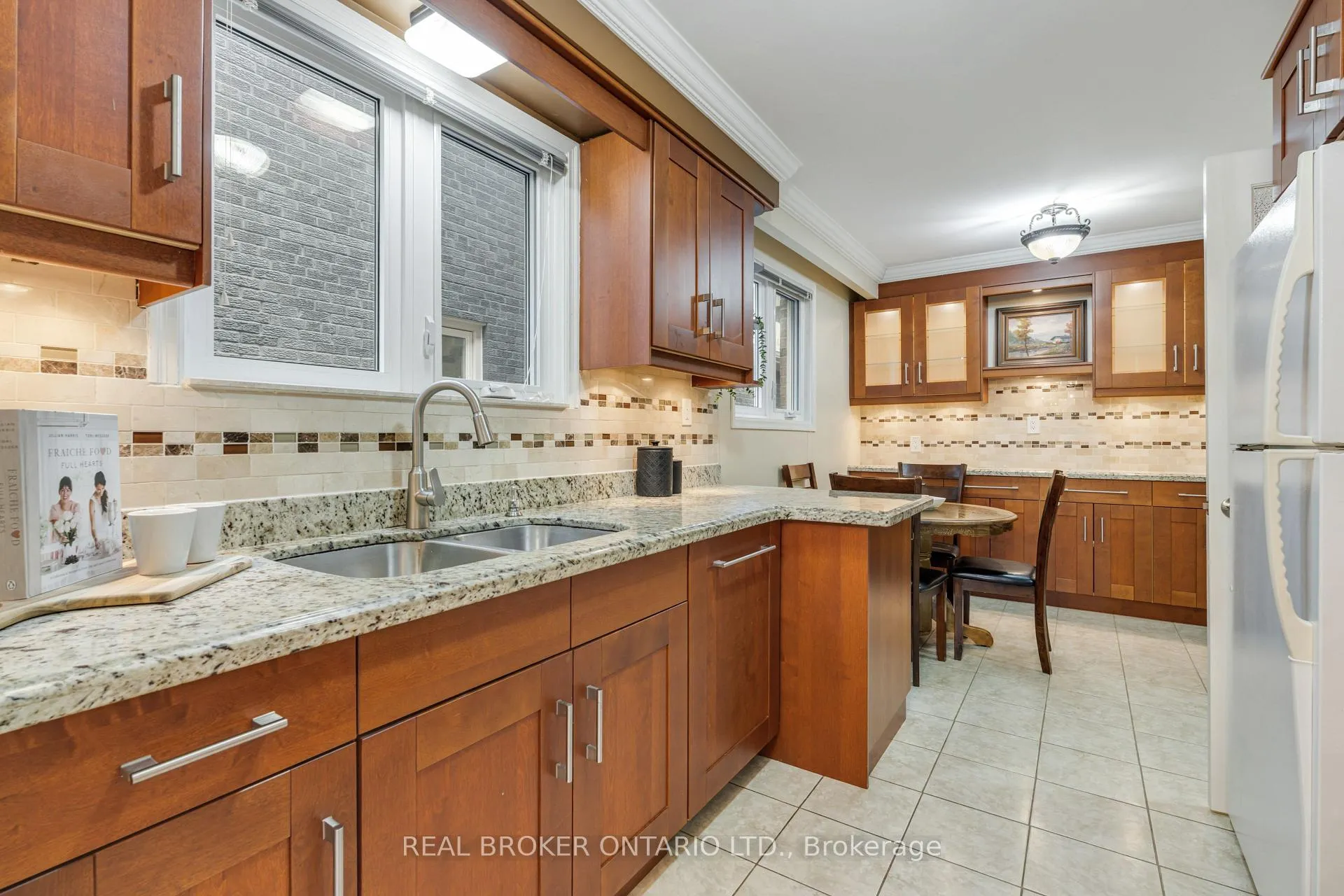 Photo 12 of 56A Treeview Drive, Etobicoke, Alderwood — HOMEH