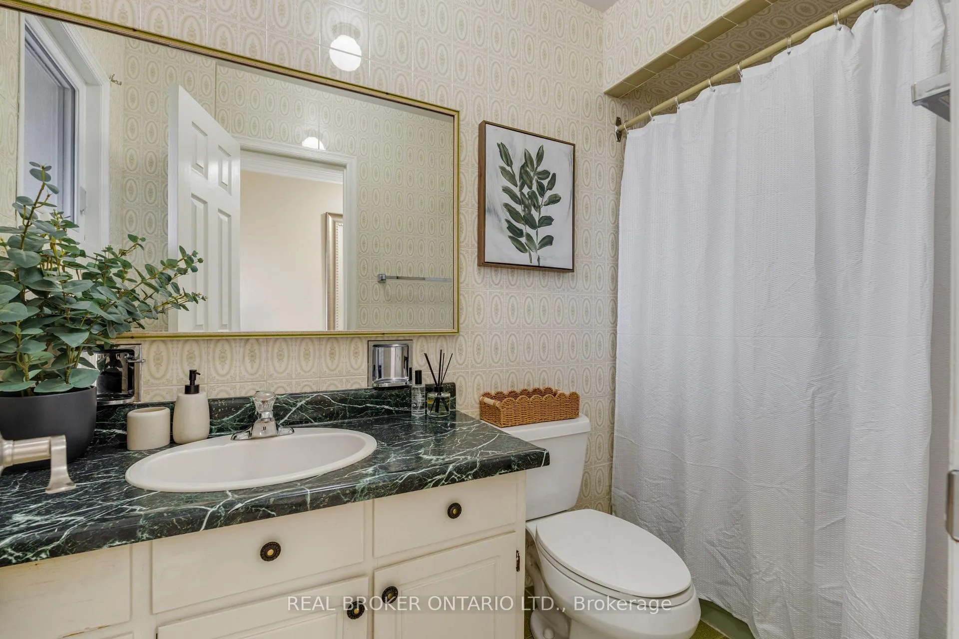 Photo 15 of 56A Treeview Drive, Etobicoke, Alderwood — HOMEH