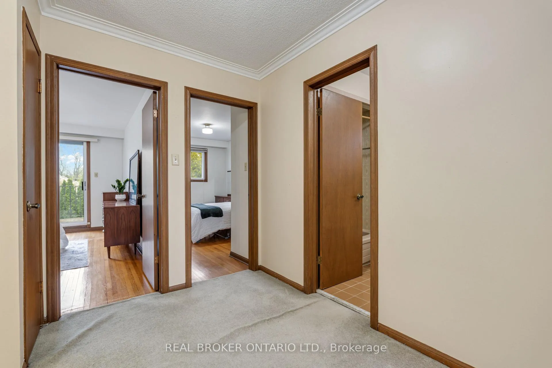 Photo 17 of 56A Treeview Drive, Etobicoke, Alderwood — HOMEH