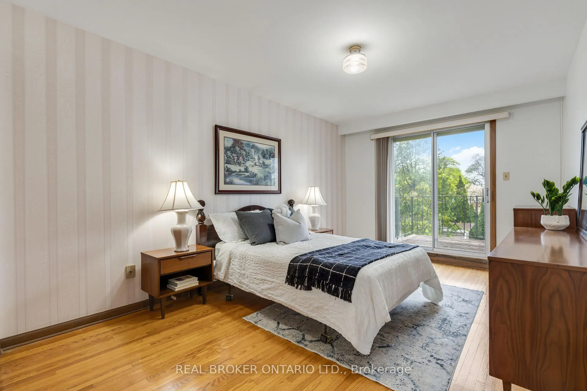Photo 18 of 56A Treeview Drive, Etobicoke, Alderwood — HOMEH