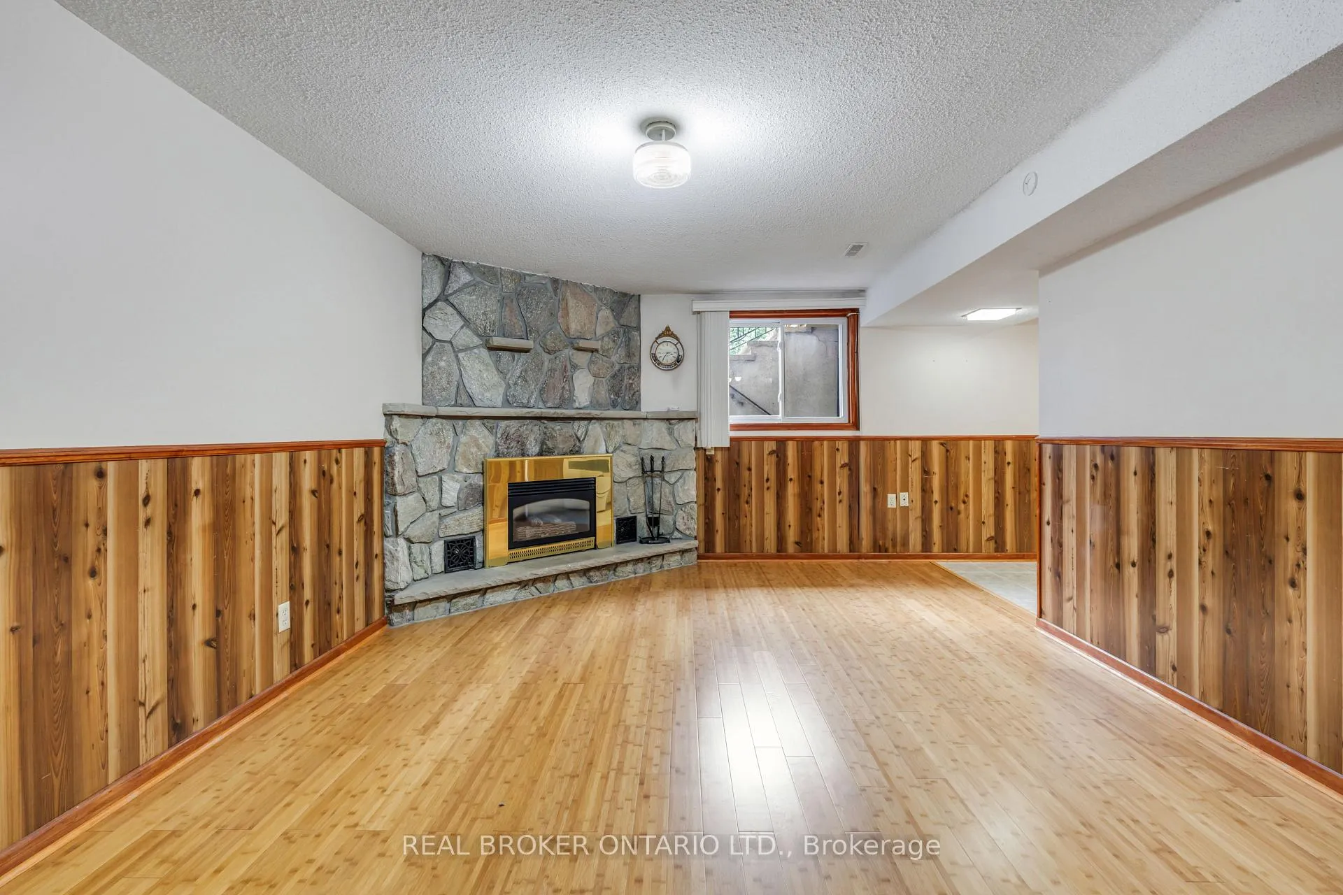 Photo 28 of 56A Treeview Drive, Etobicoke, Alderwood — HOMEH