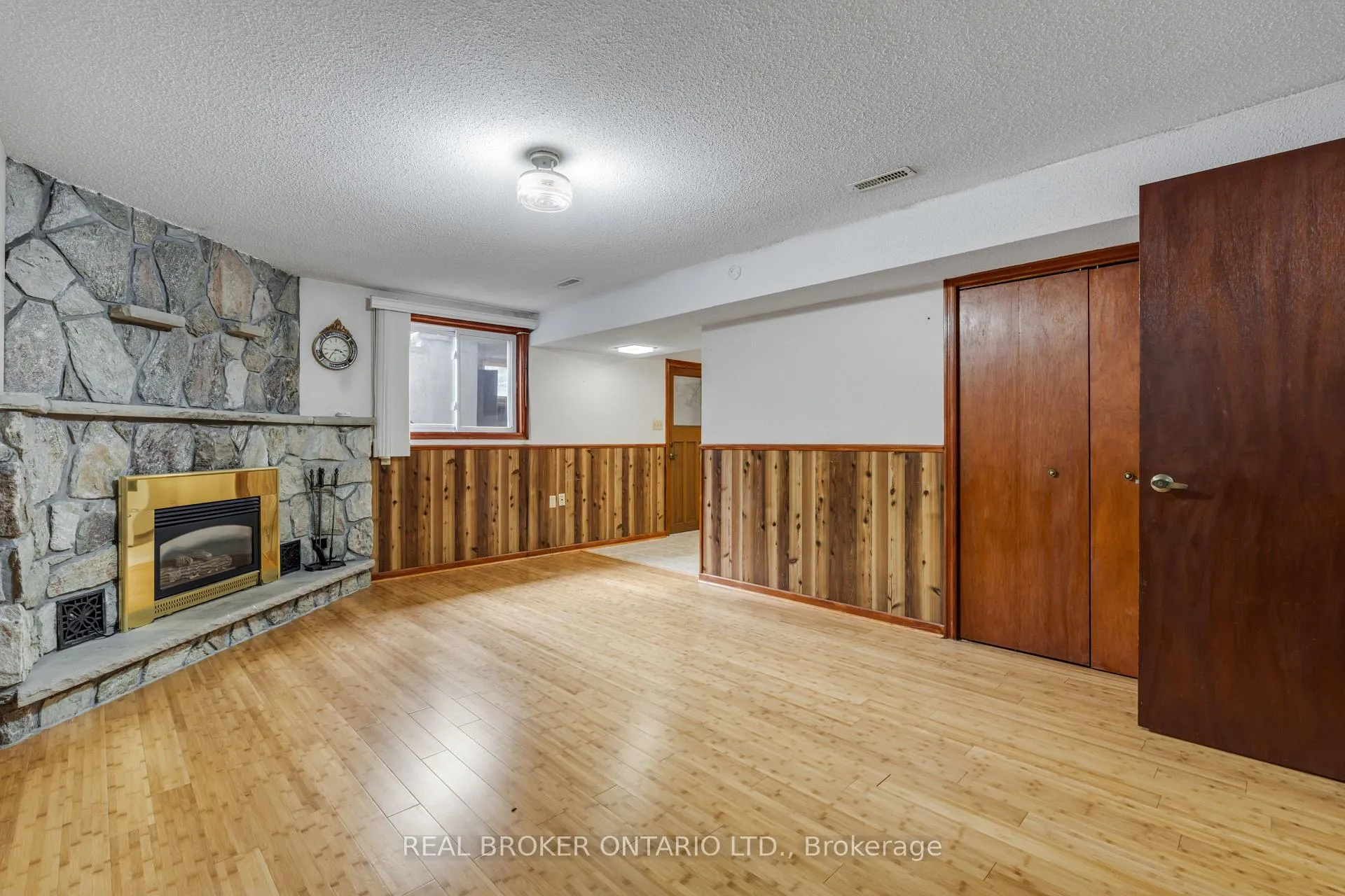 Photo 29 of 56A Treeview Drive, Etobicoke, Alderwood — HOMEH
