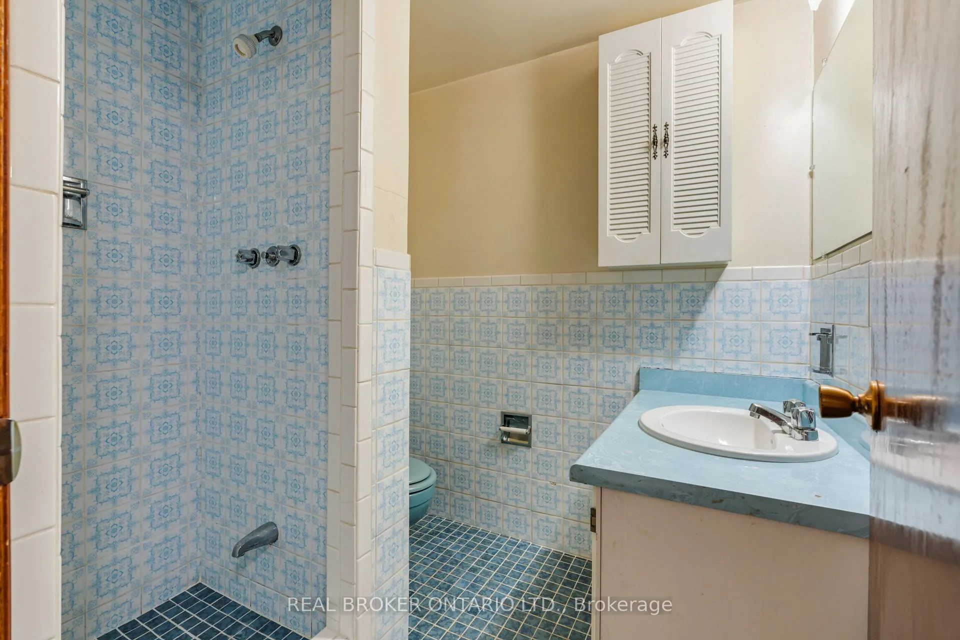 Photo 33 of 56A Treeview Drive, Etobicoke, Alderwood — HOMEH