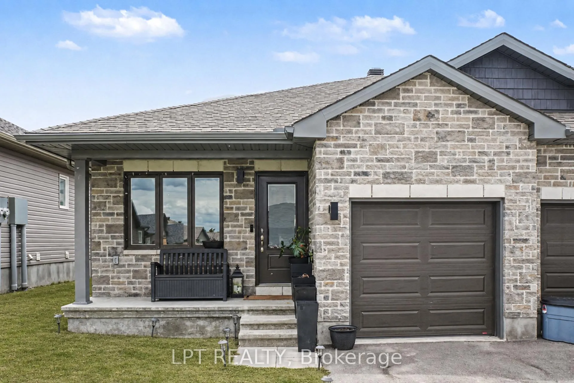 Photo 1 of 34 Morgan Clouthier Way, Arnprior — HOMEH