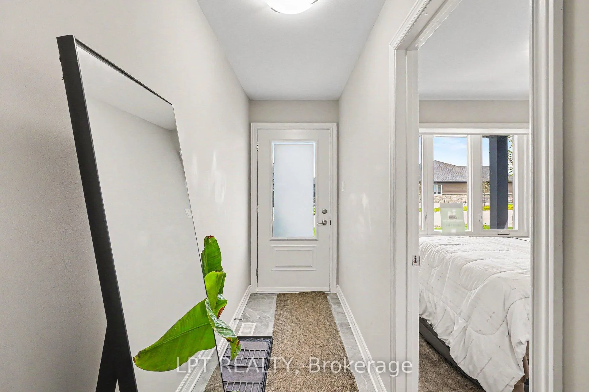 Photo 4 of 34 Morgan Clouthier Way, Arnprior — HOMEH